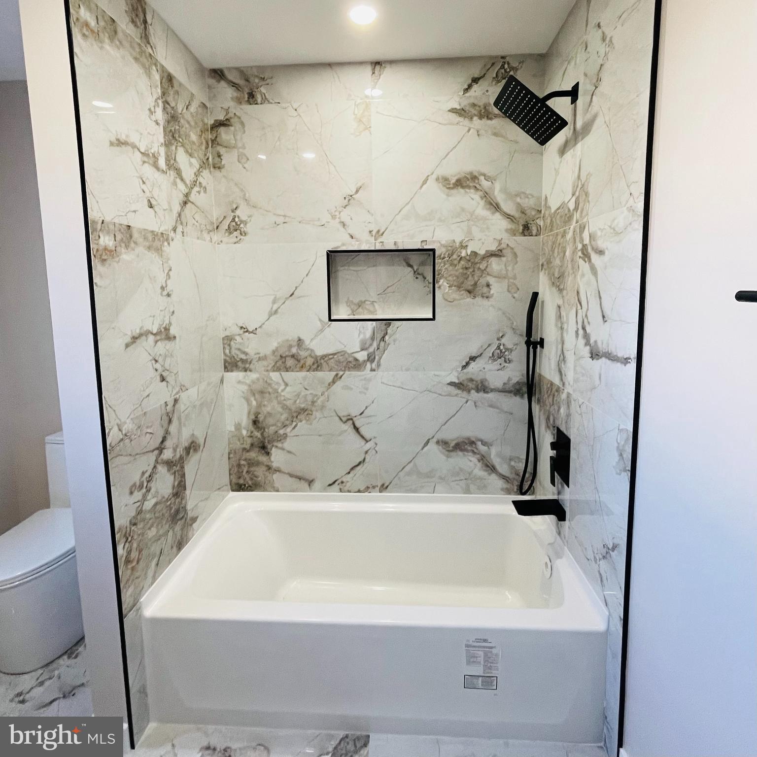 ROCK CREEK PALISADES - Residential