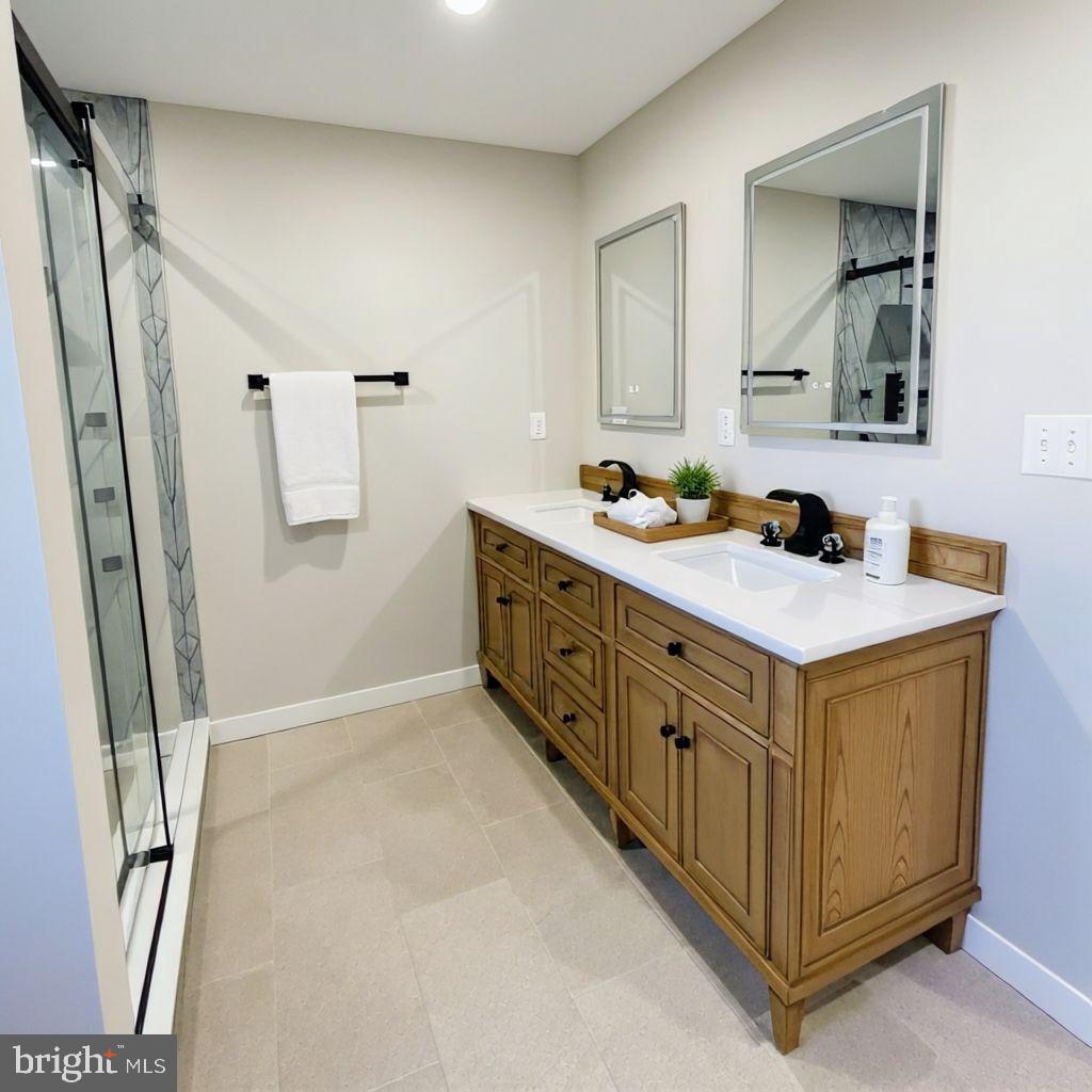 ROCK CREEK PALISADES - Residential