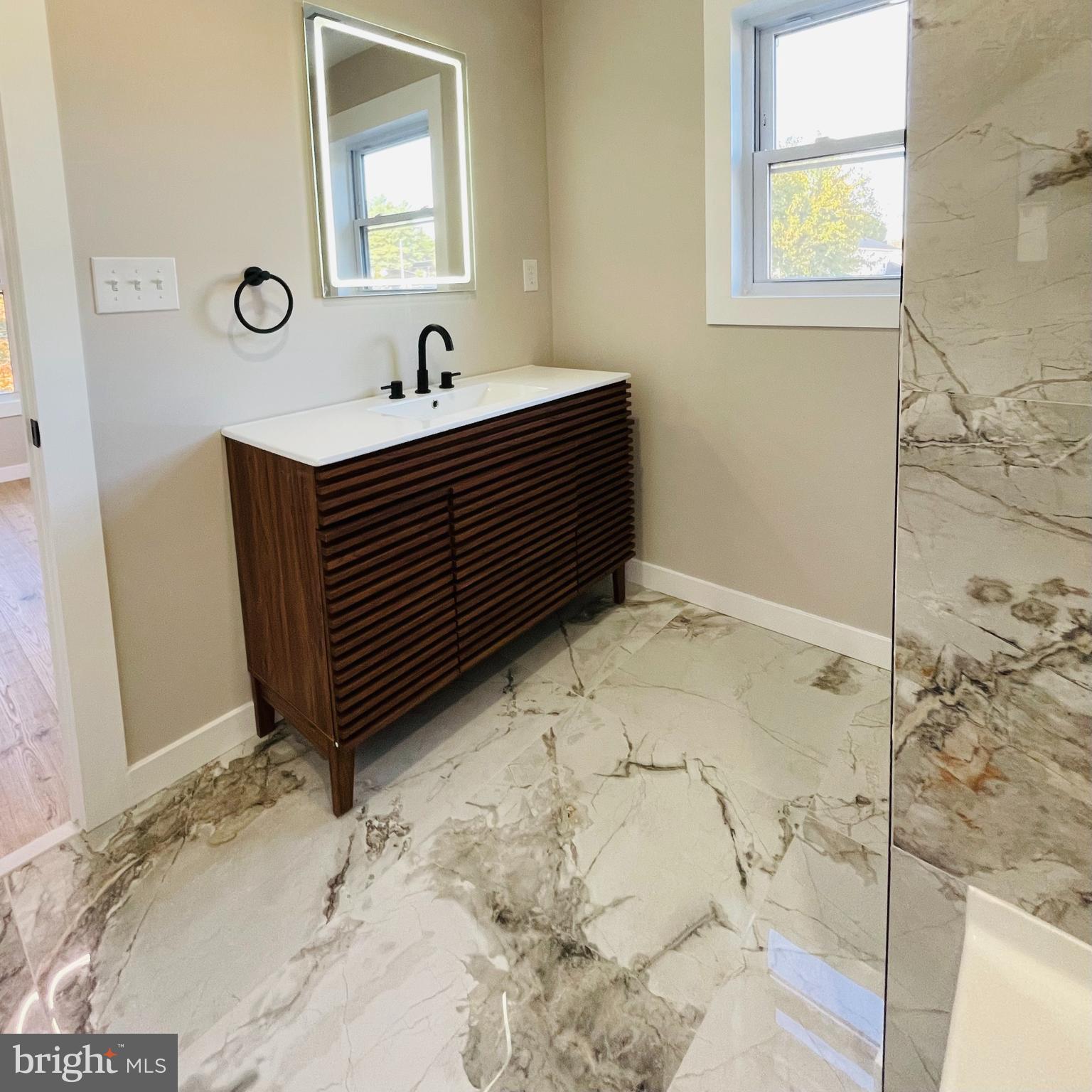 ROCK CREEK PALISADES - Residential