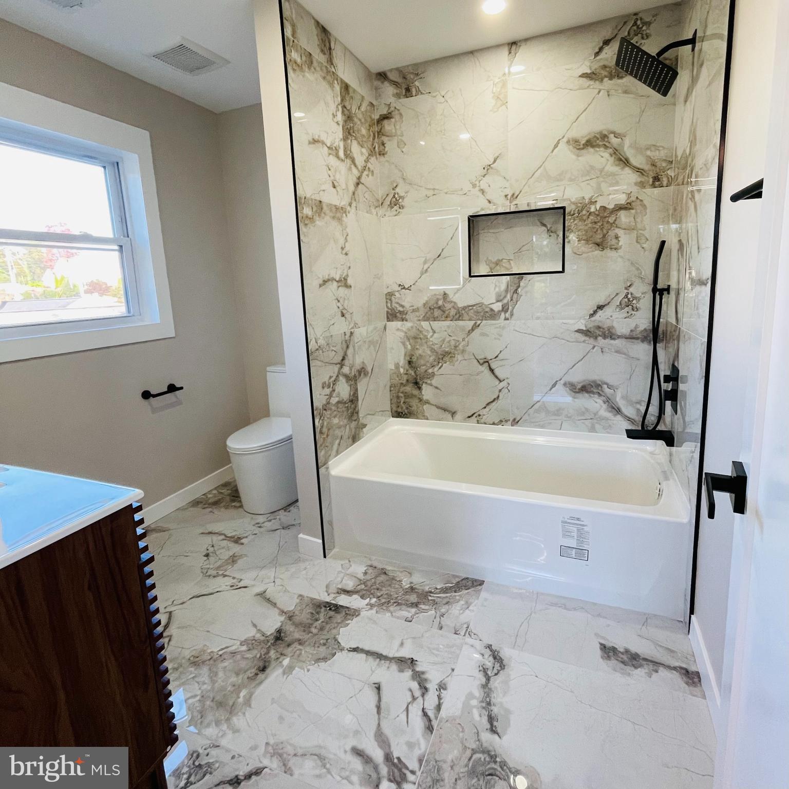 ROCK CREEK PALISADES - Residential