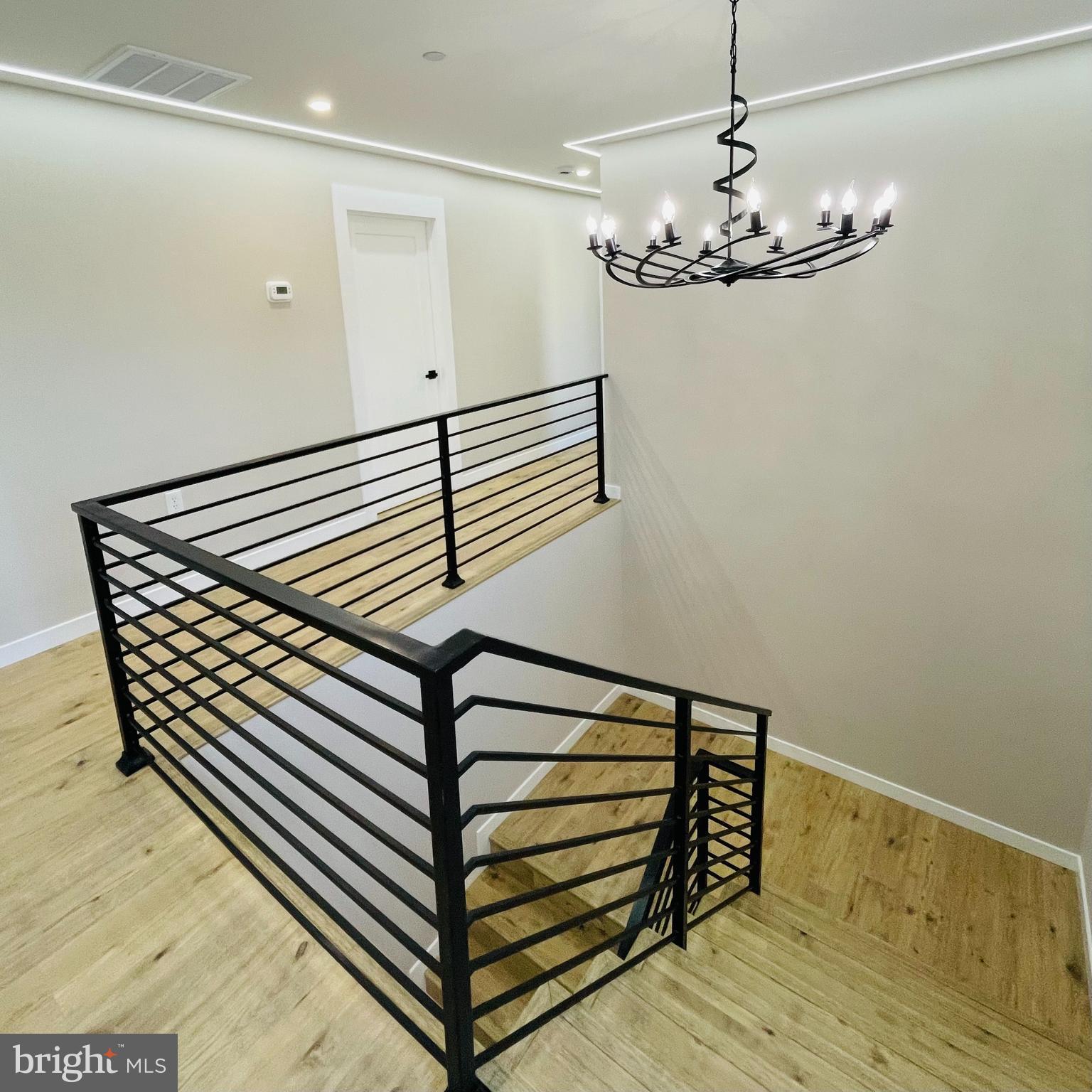 ROCK CREEK PALISADES - Residential