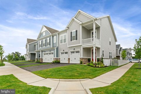 18010 WOODS OVERLOOK DRIVE DUMFRIES VA 22026