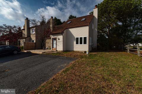 Townhouse For Sale - 59 Valley Circle<br/> NEWARK, DE 19711