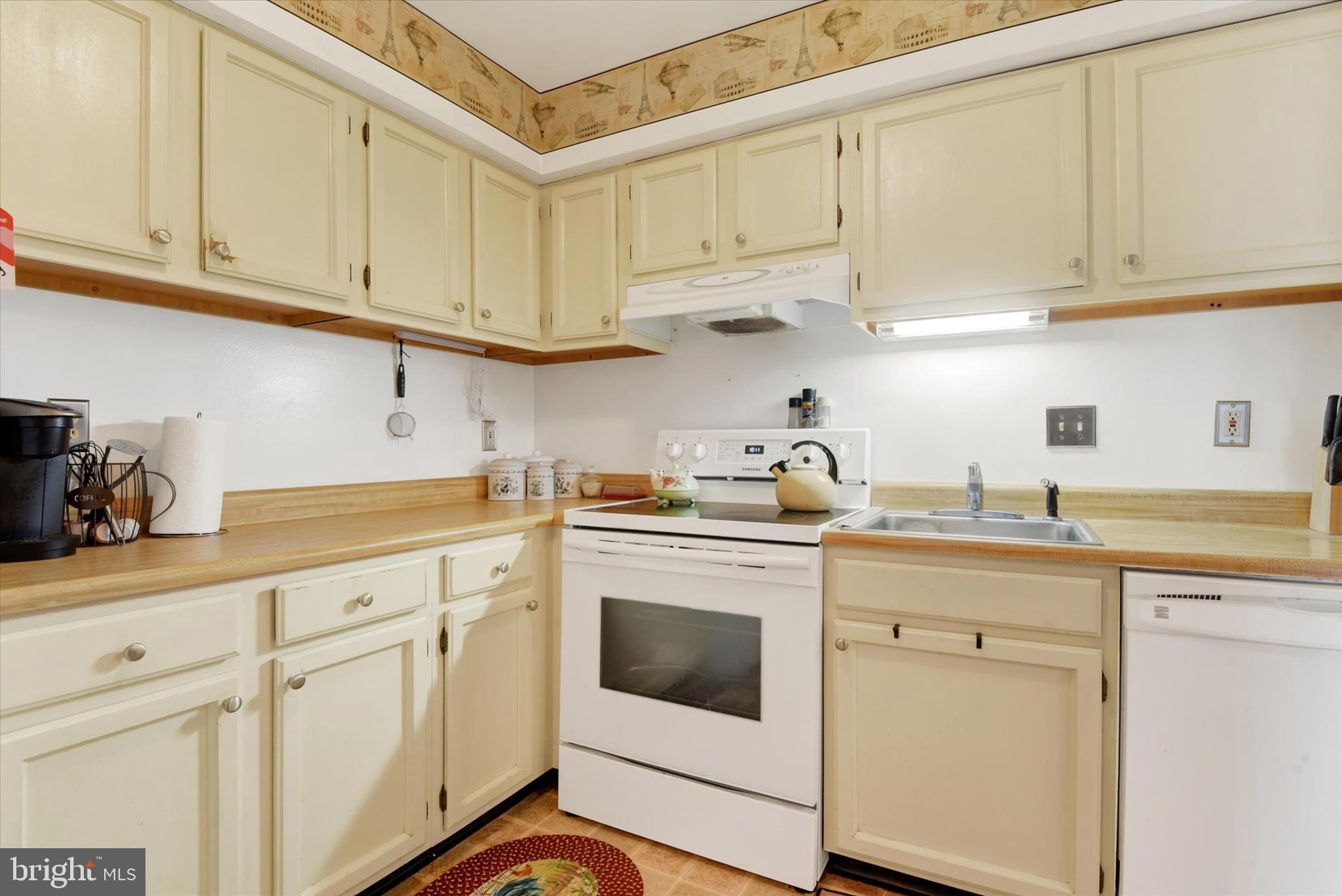 ROBERTS FIELD - Residential