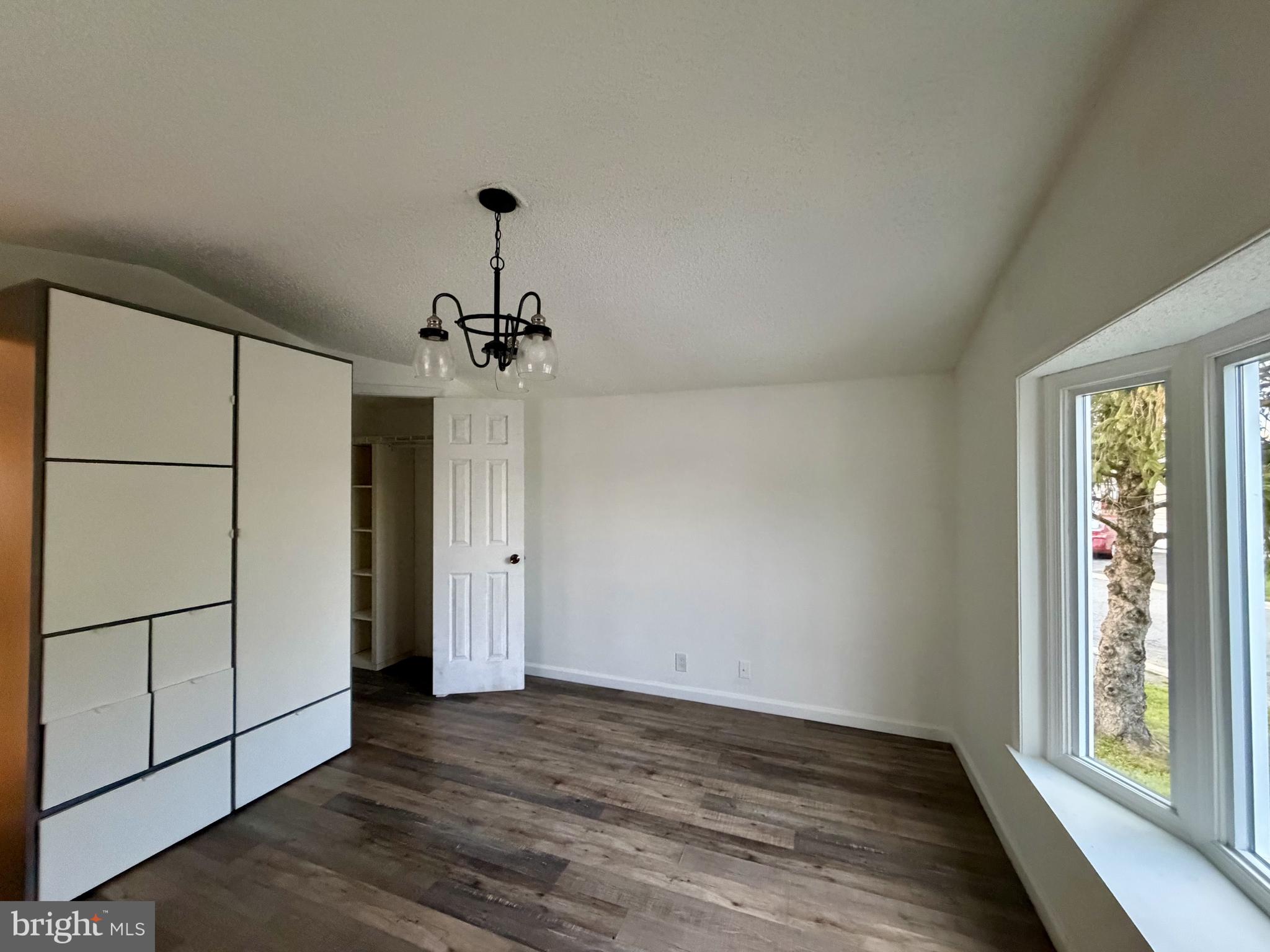 1141 DONNA MARIE LOOP