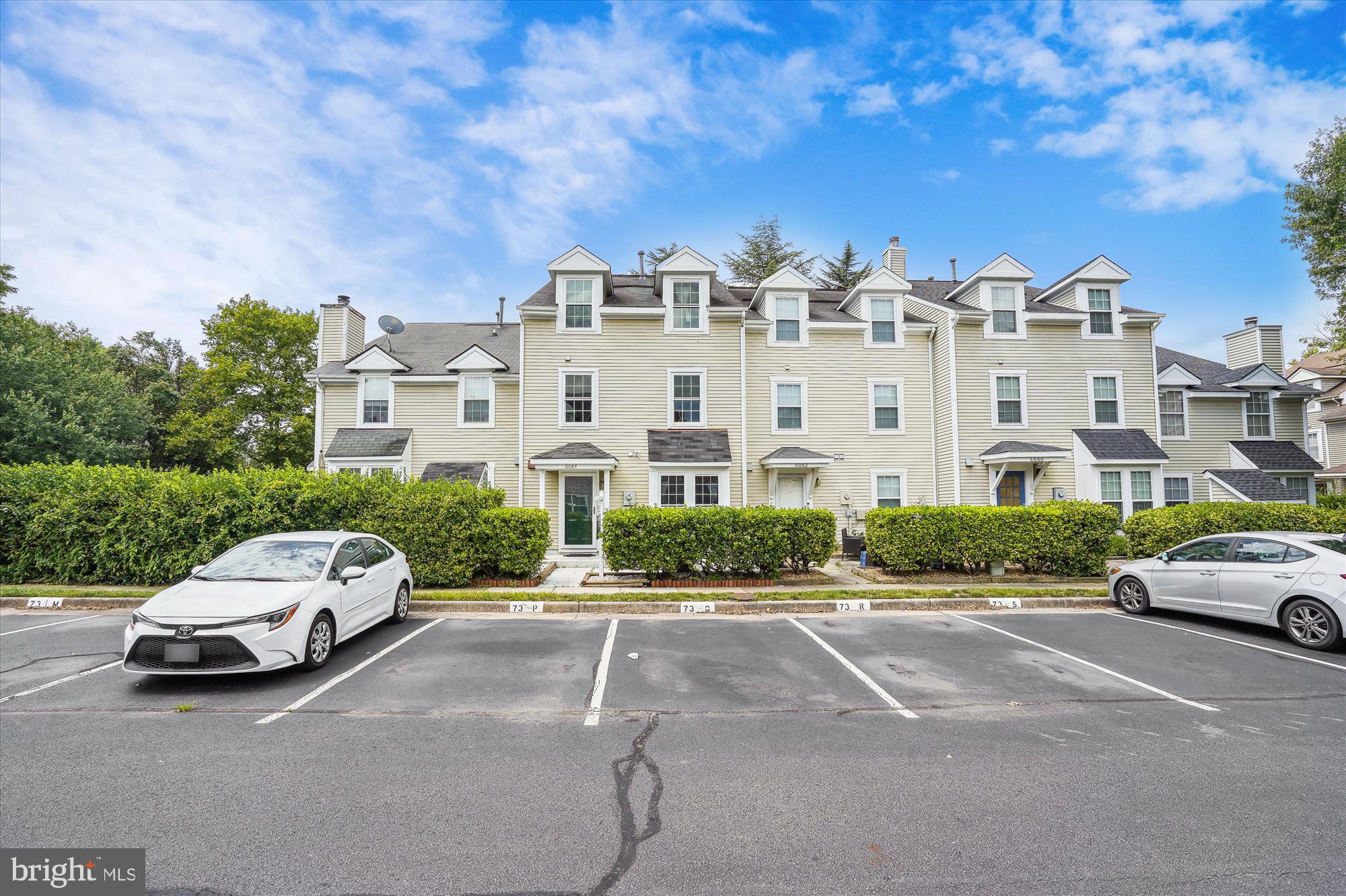 Spacious 3-level townhome in a fantastic Centreville location—just minutes to I-66, Route 28, and Route 29! The main level features hardwood floors, a kitchen that opens to the separate dining and living rooms, plus a convenient washer/dryer and half bath. The second level offers a large primary suite with a dressing area and private full bath. The third level loft can be used as a bedroom, office, or guest suite, complete with a full bath, ceiling fan, and walk-in closet. Enjoy access to the community swimming pool.