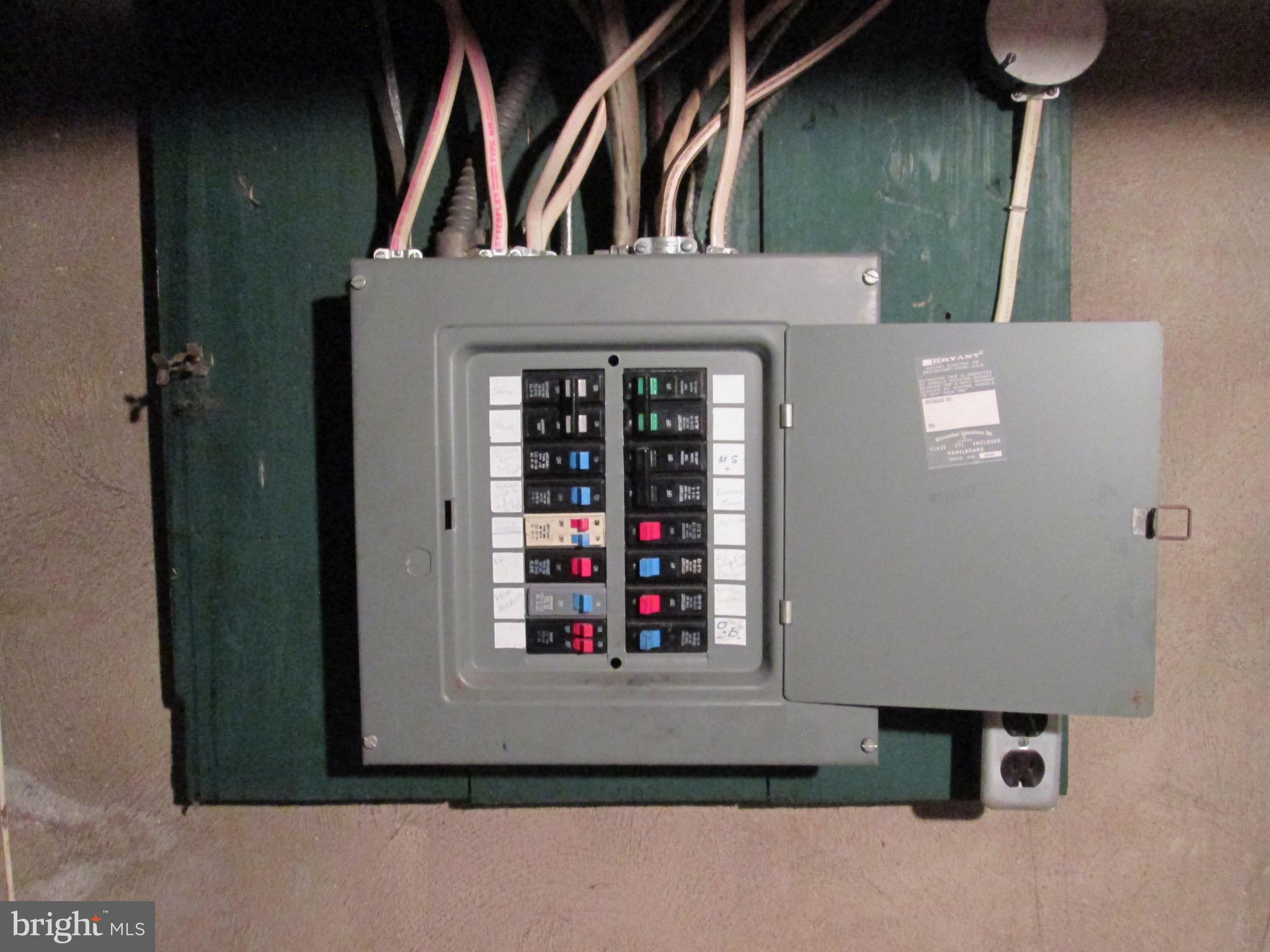 HYDE PARK - Residential