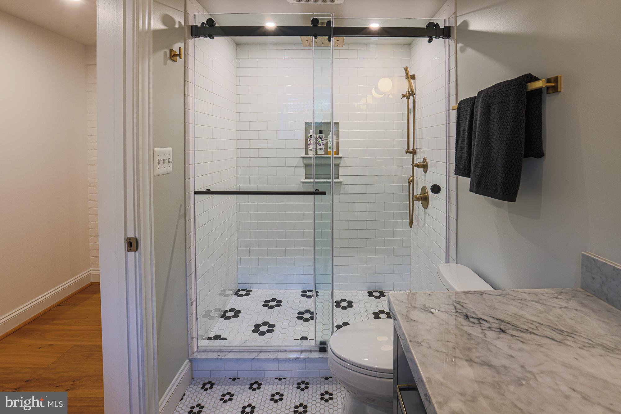 MOUNT WASHINGTON - Residential