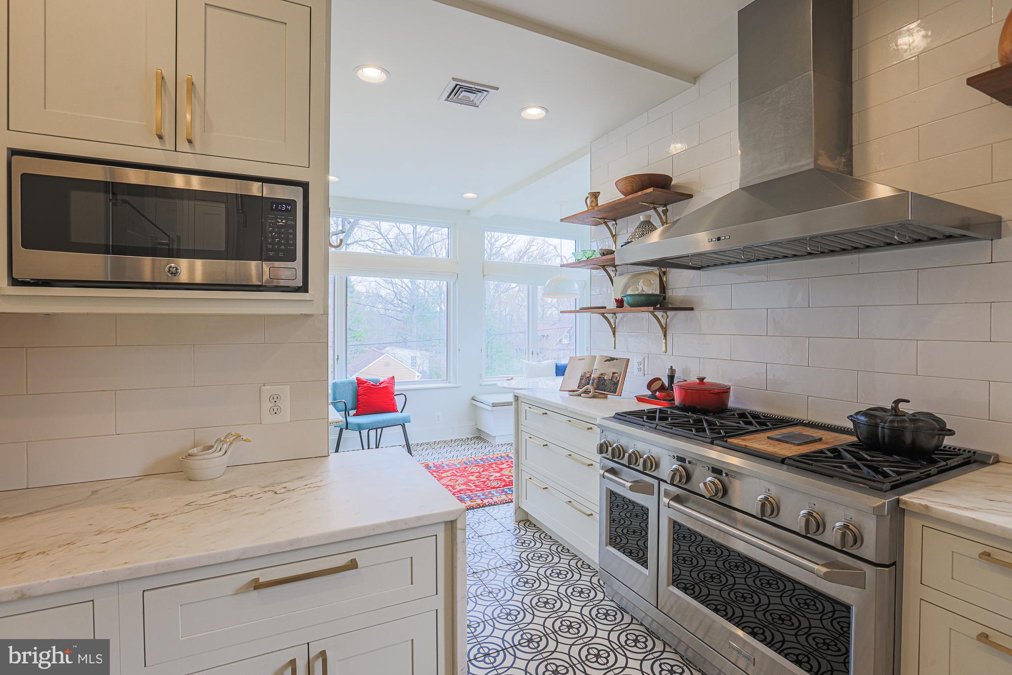 MOUNT WASHINGTON - Residential