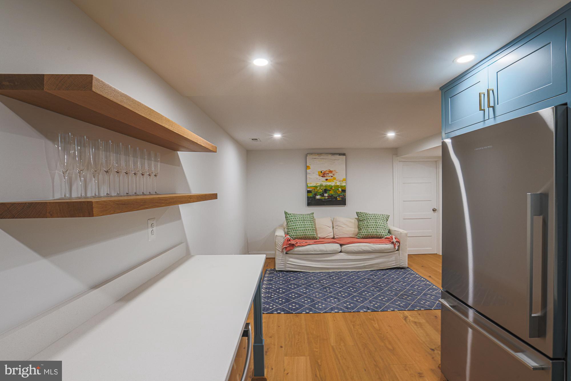 MOUNT WASHINGTON - Residential