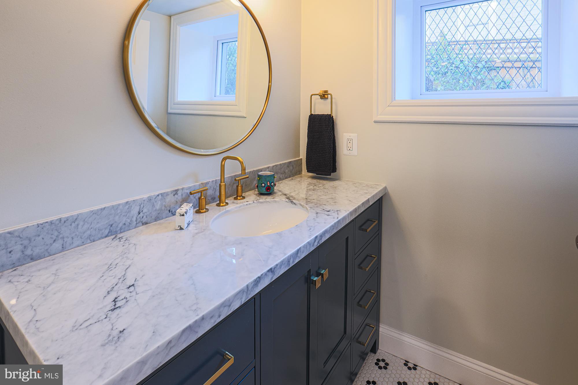 MOUNT WASHINGTON - Residential