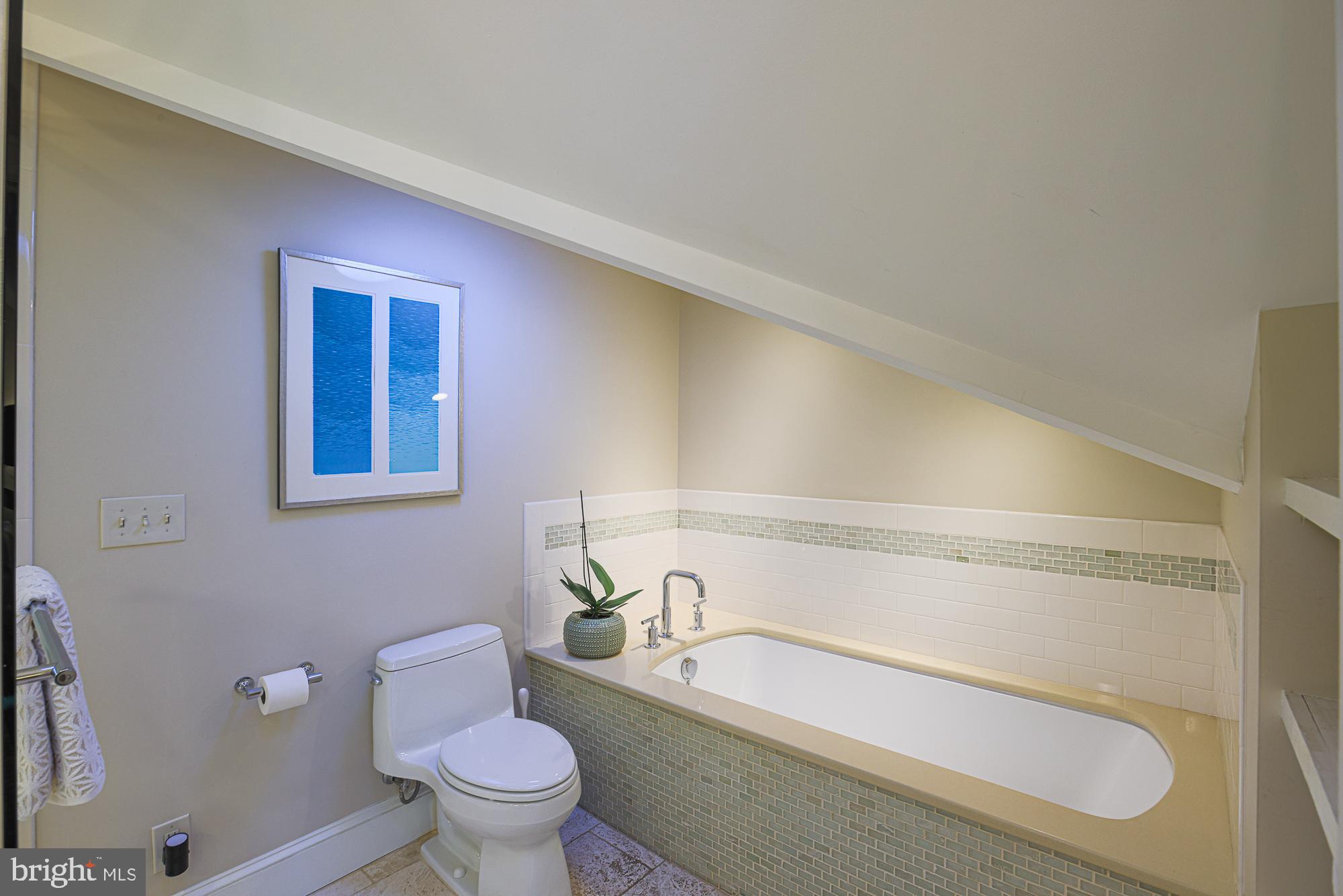 MOUNT WASHINGTON - Residential