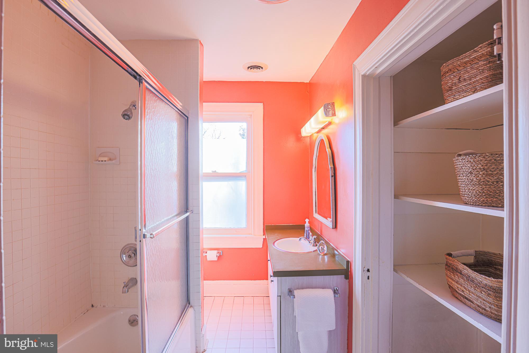 MOUNT WASHINGTON - Residential