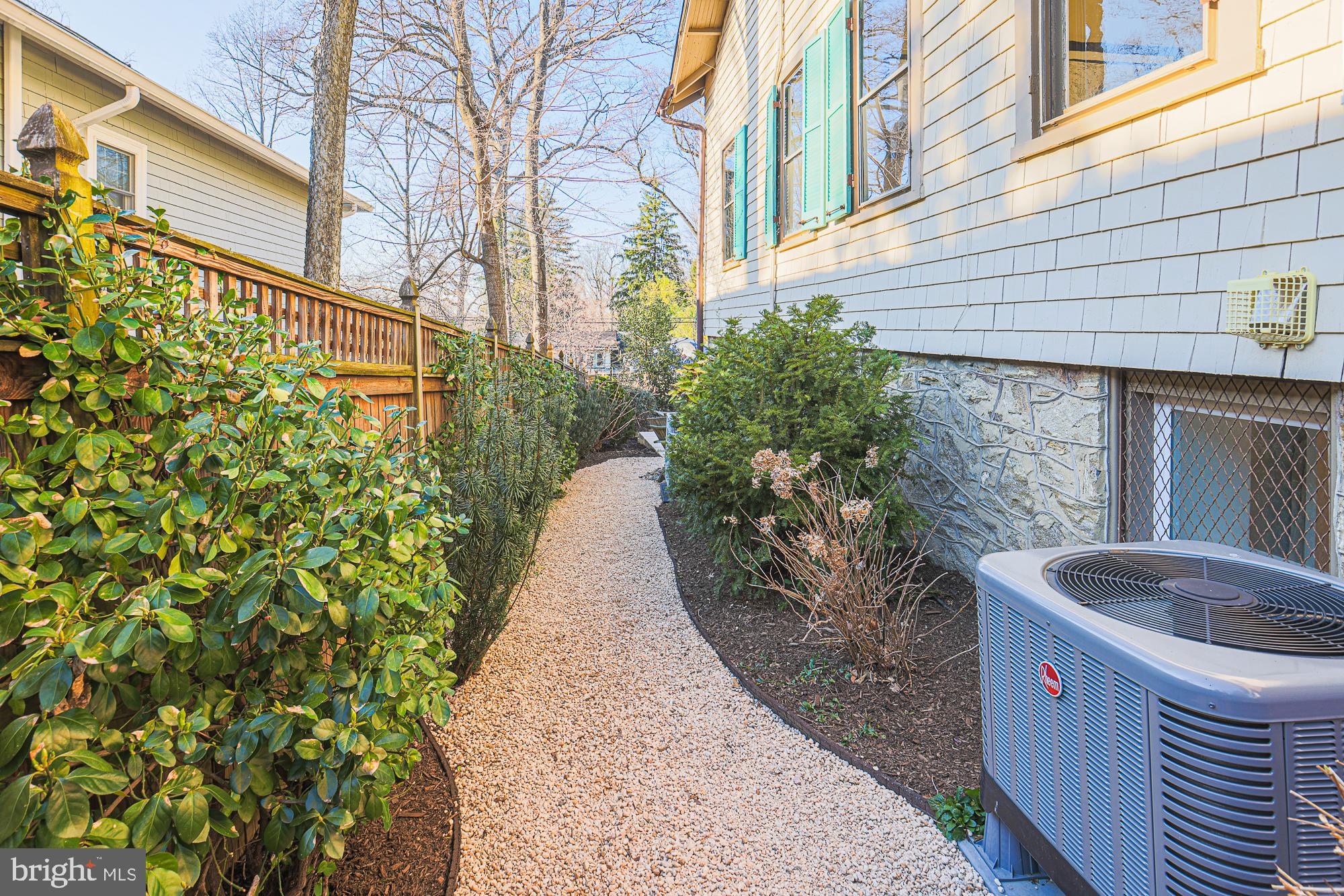 MOUNT WASHINGTON - Residential