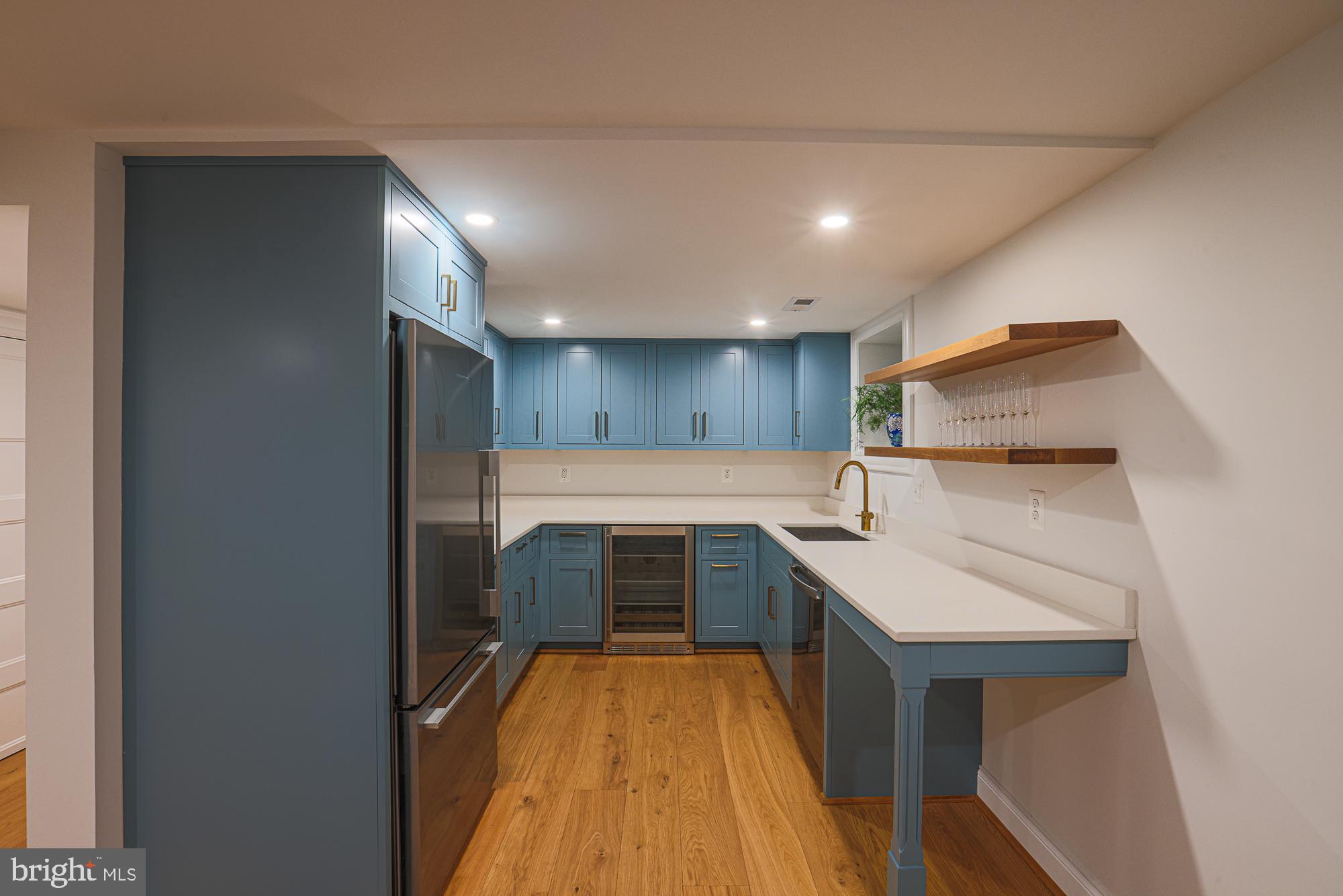 MOUNT WASHINGTON - Residential