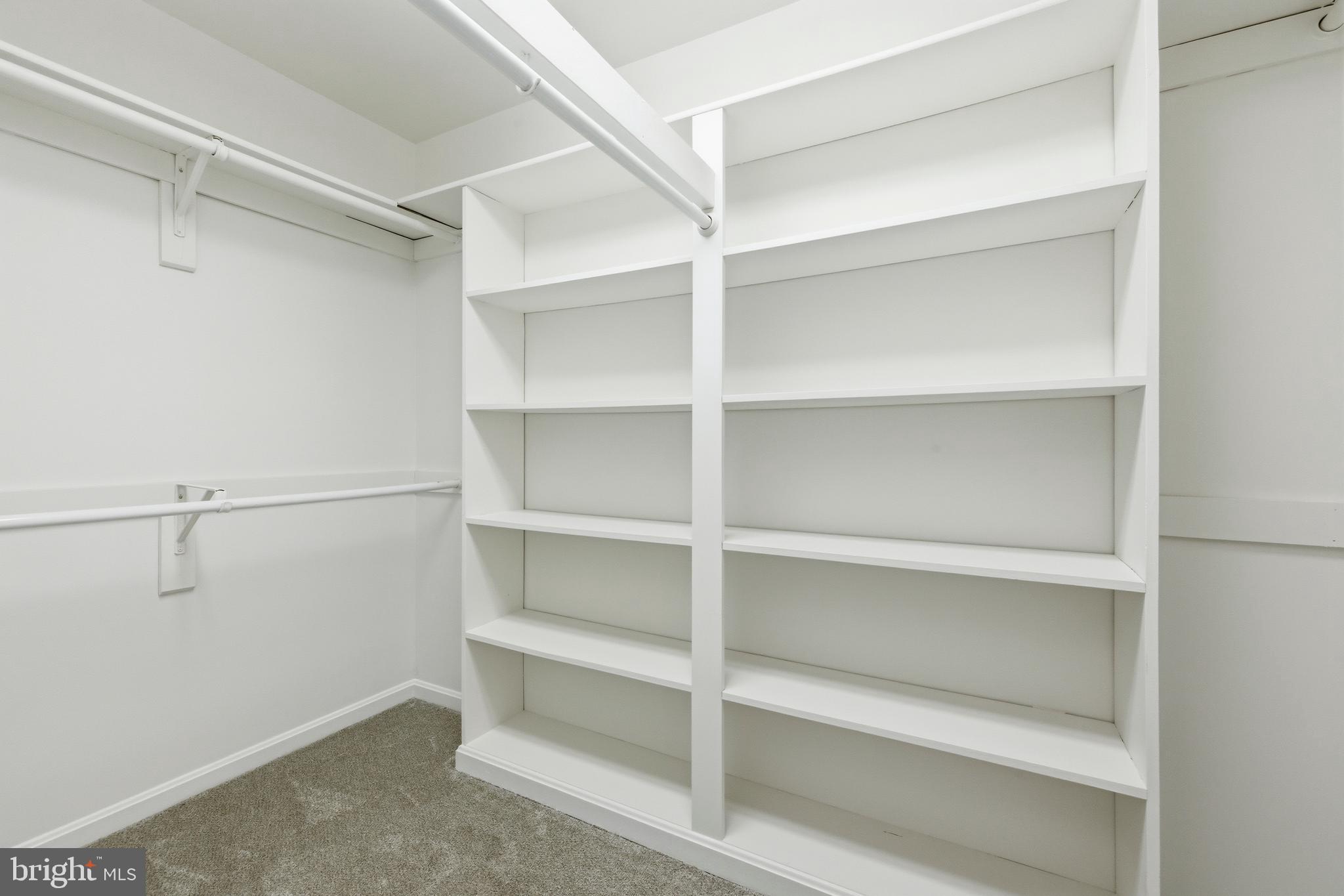 CHURCHILL - Residential