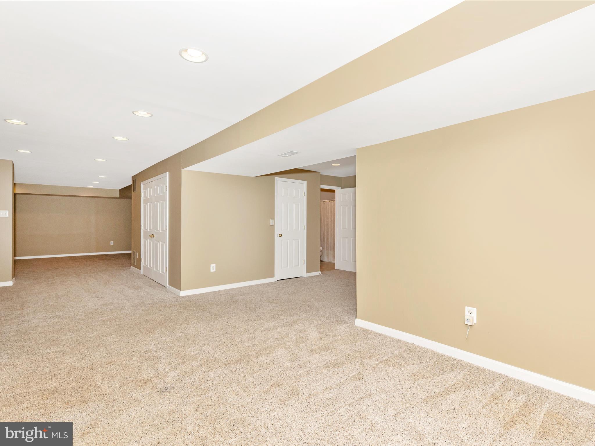 VILLAGES OF URBANA - Residential