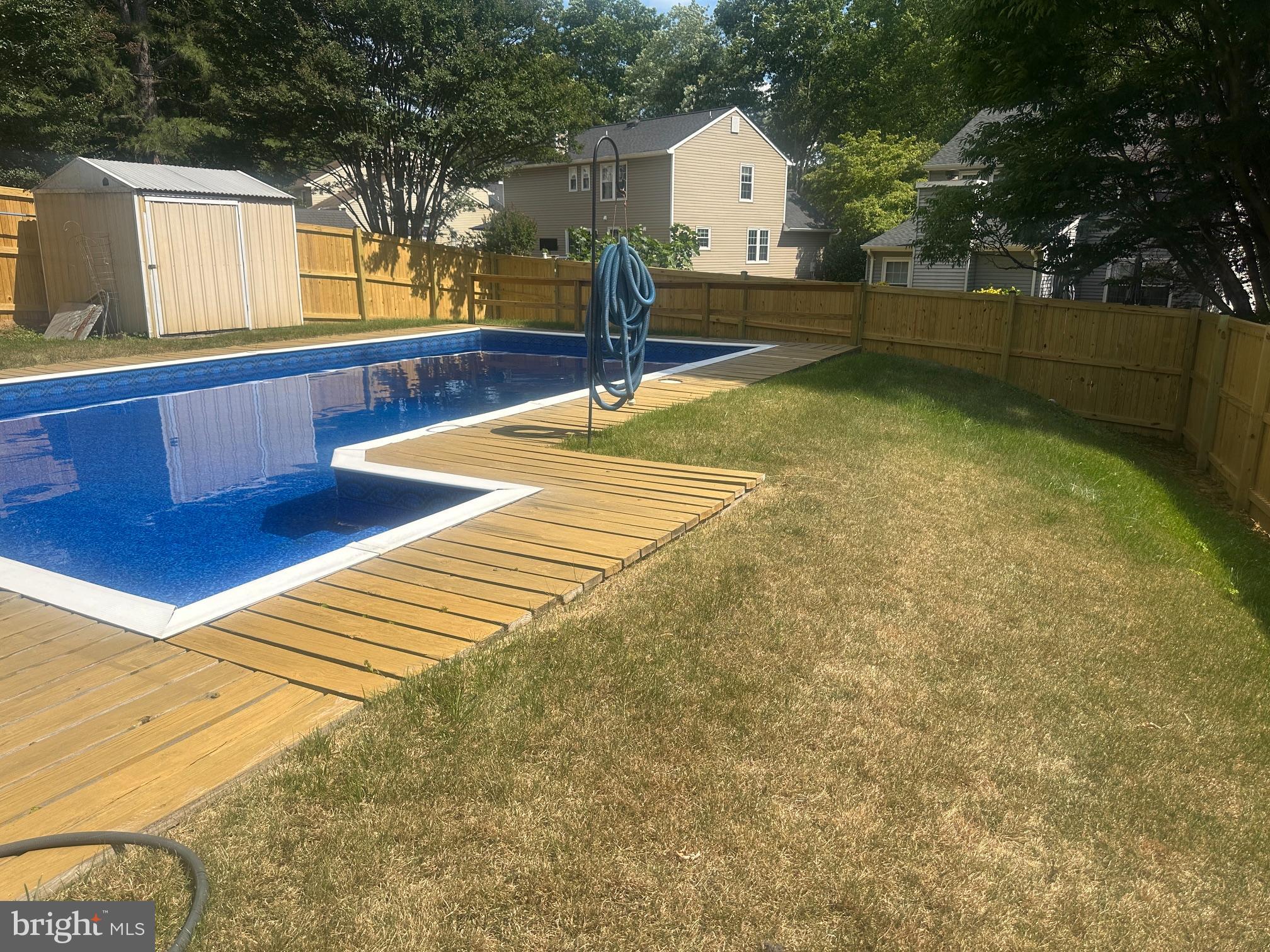 281 YALE COURT