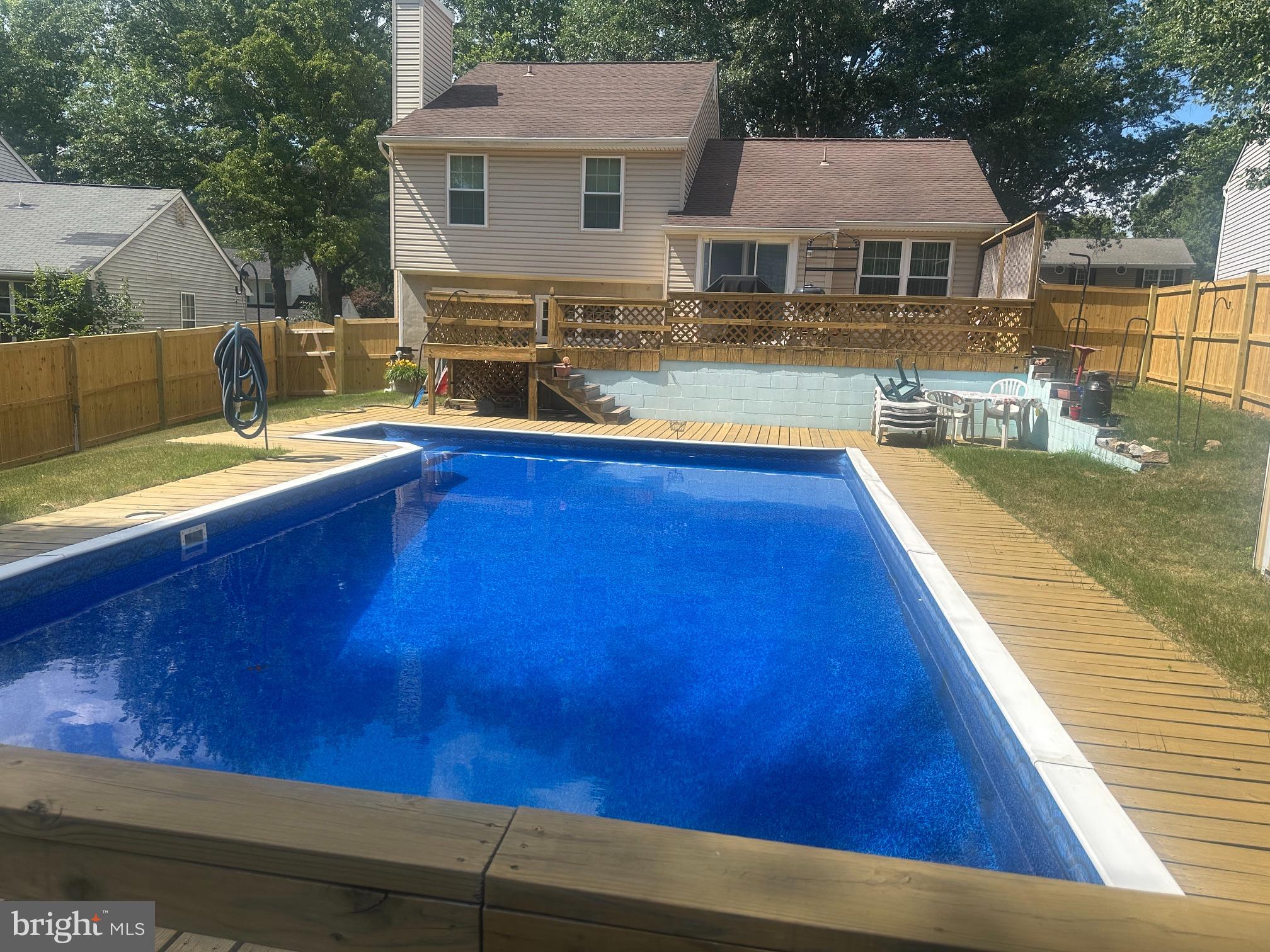 281 YALE COURT