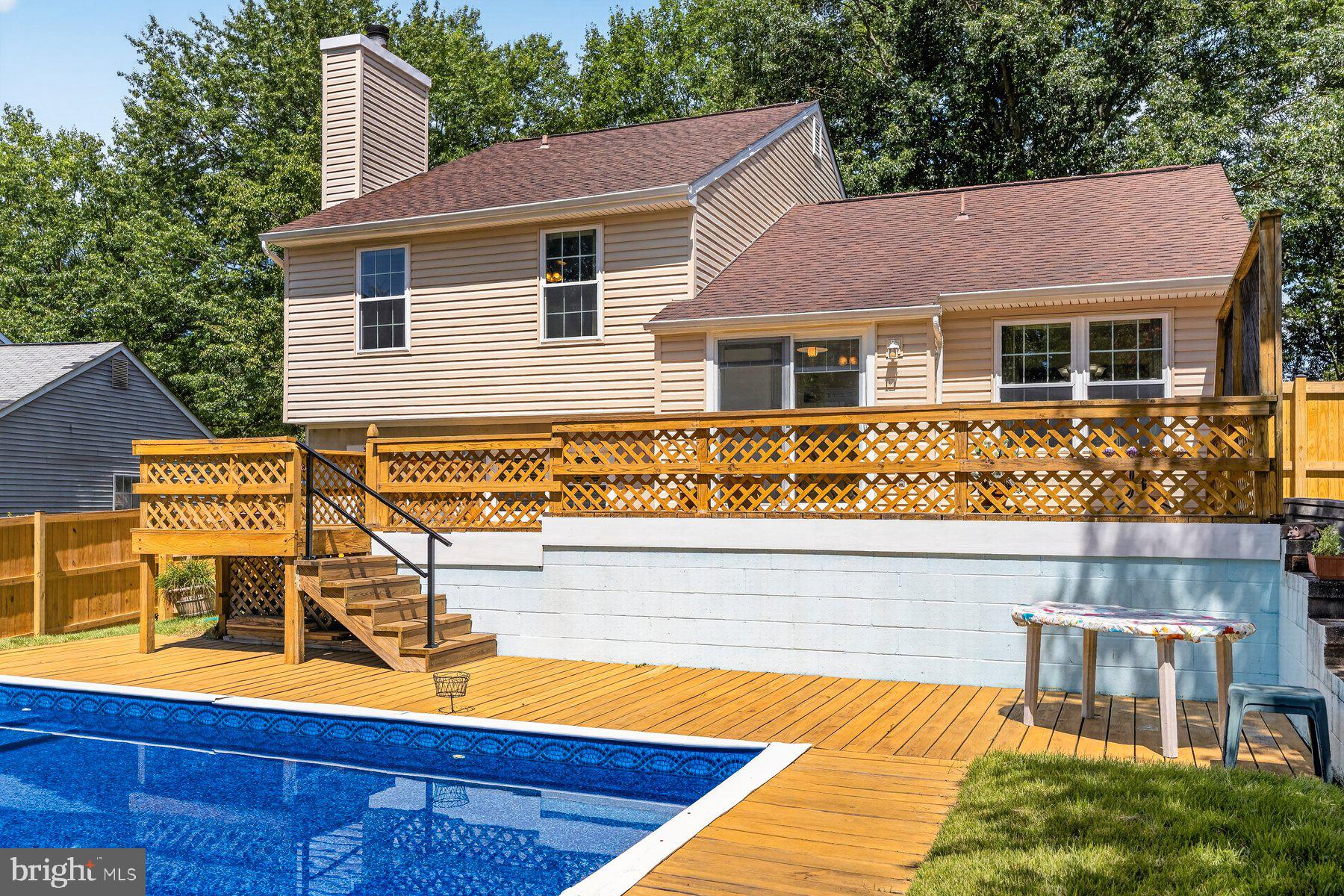 281 YALE COURT
