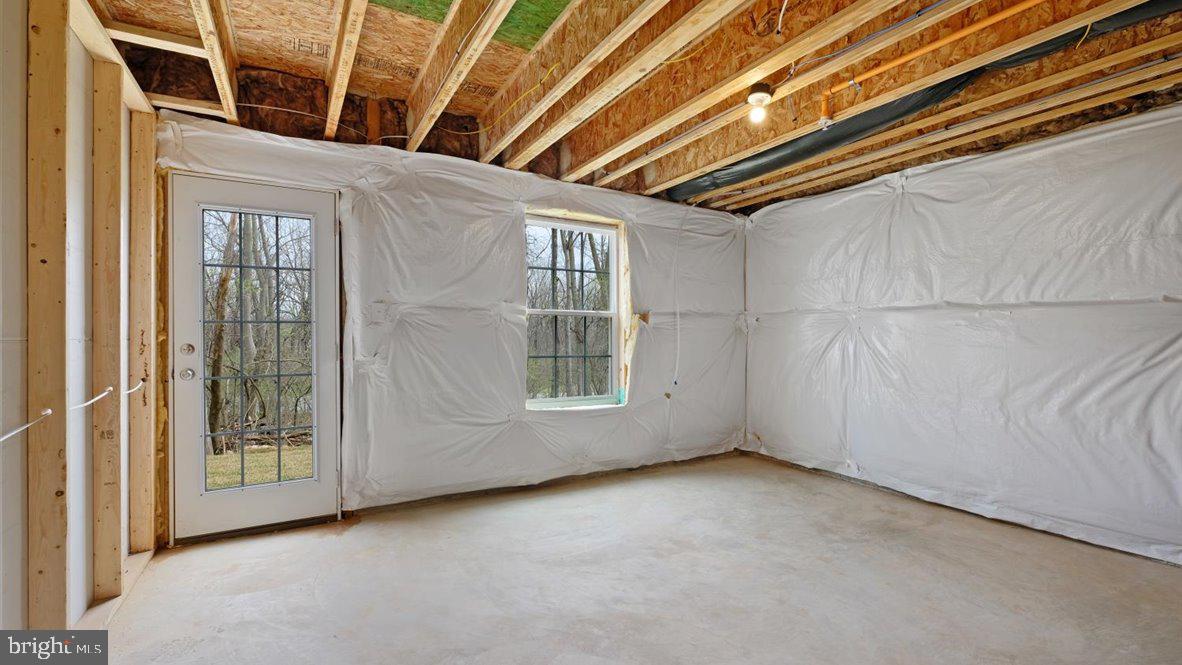 TUSCARORA CREEK - Residential