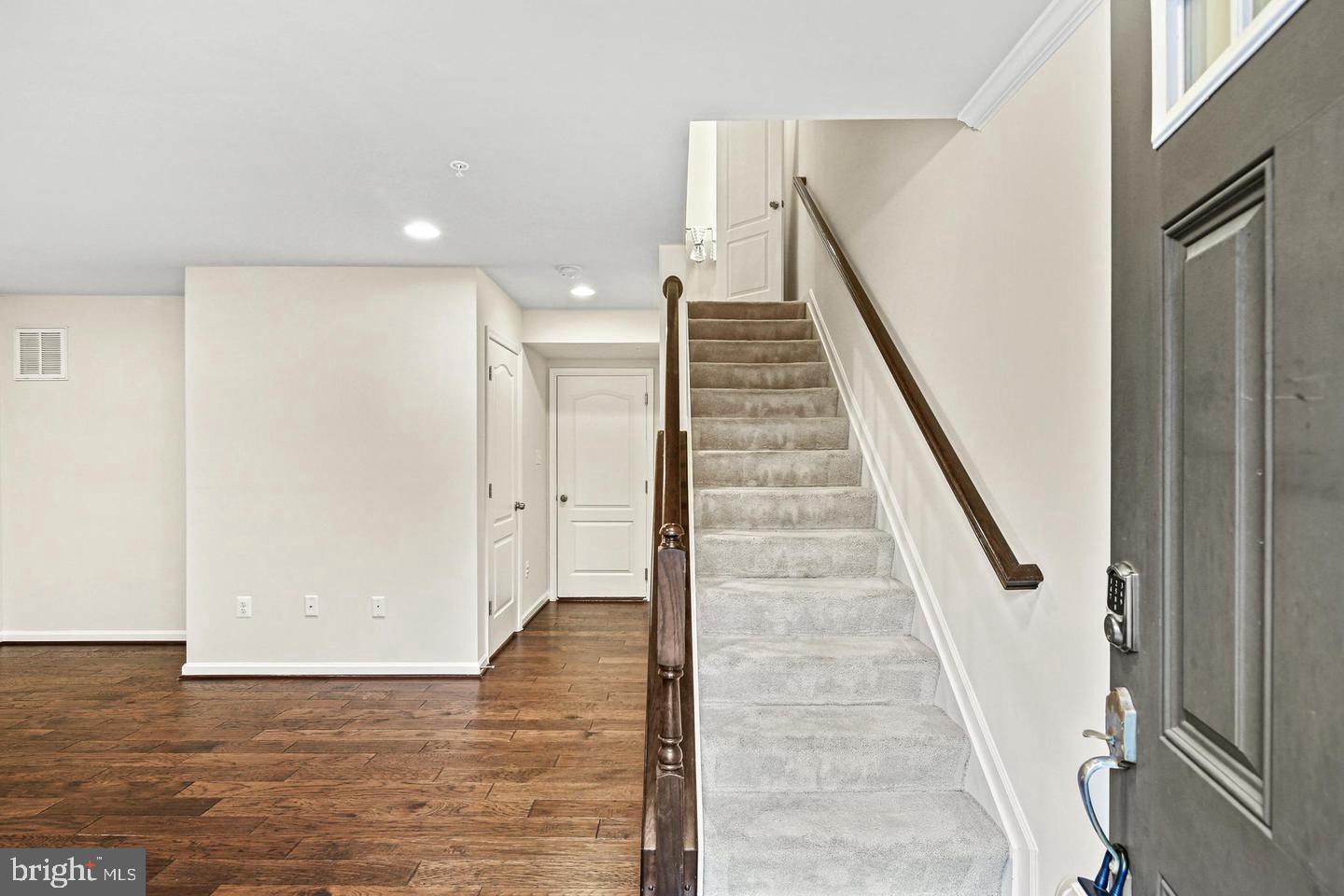 DORCHESTER VIEW - Residential Lease