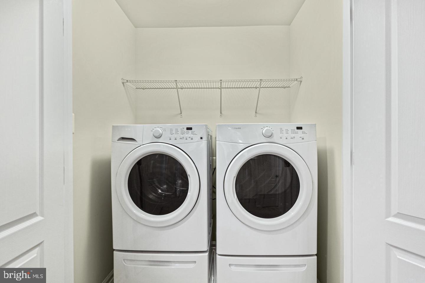 DORCHESTER VIEW - Residential Lease