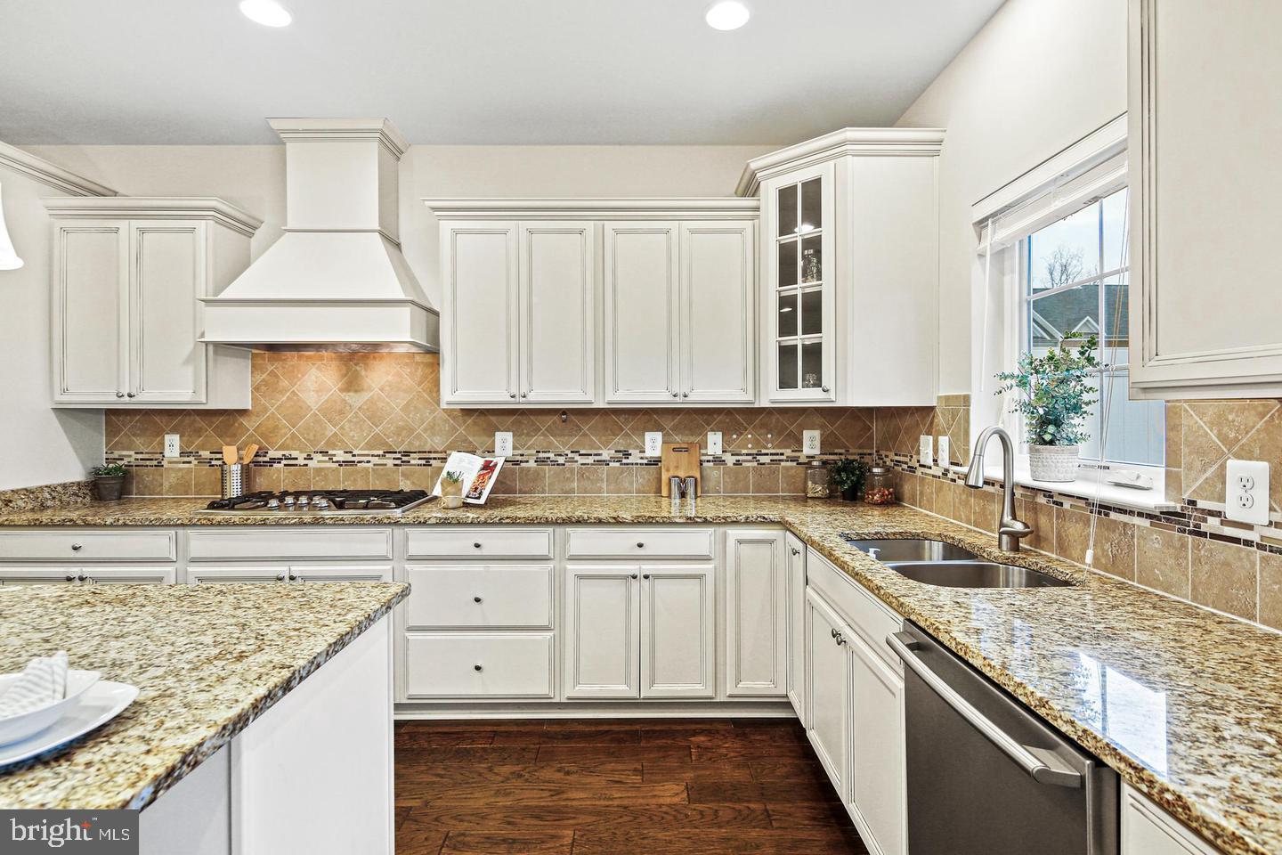 DORCHESTER VIEW - Residential Lease