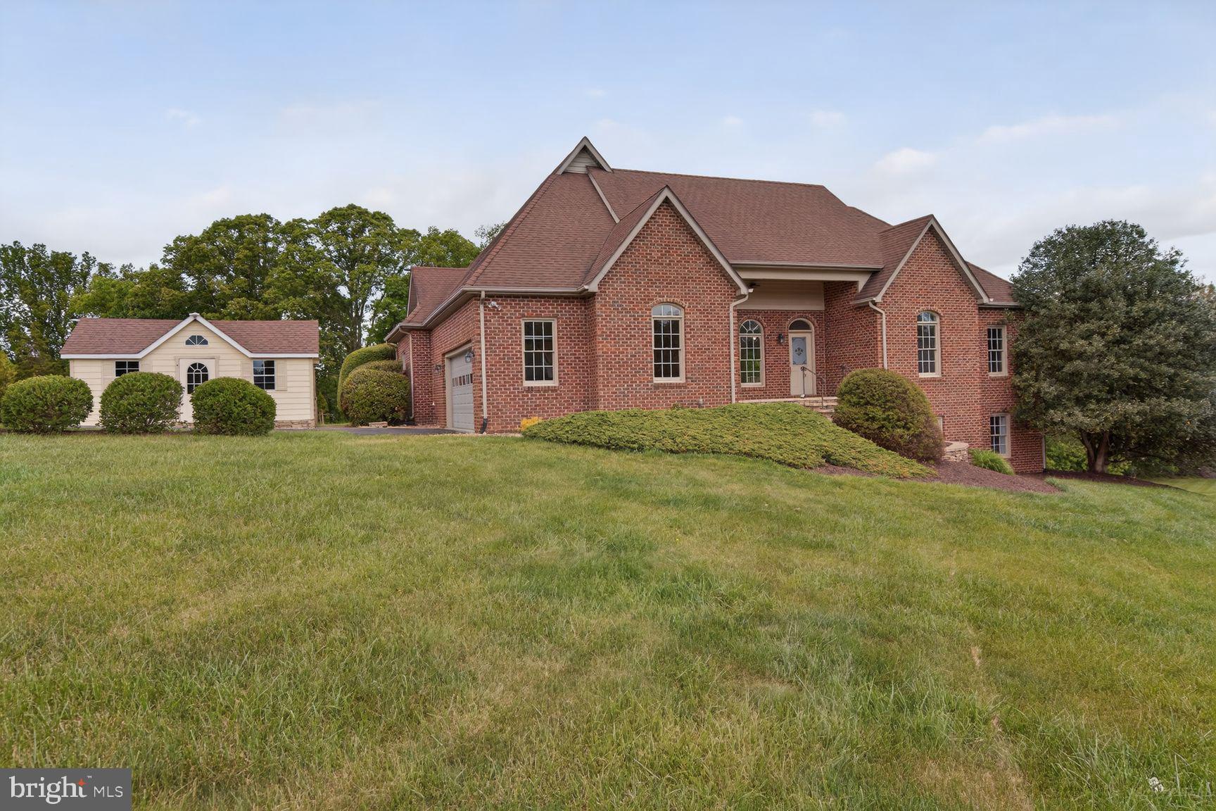7001 WAYLAND DRIVE