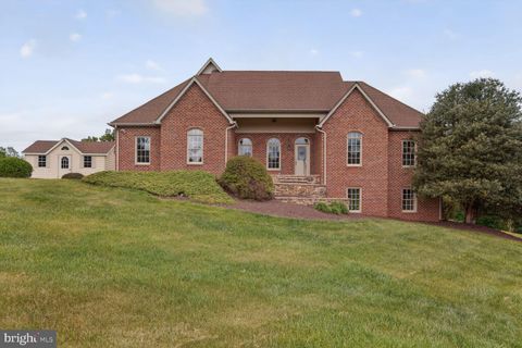 Photo of 7001 Wayland Drive, WARRENTON, VA 20187 (MLS # VAFQ2021842)