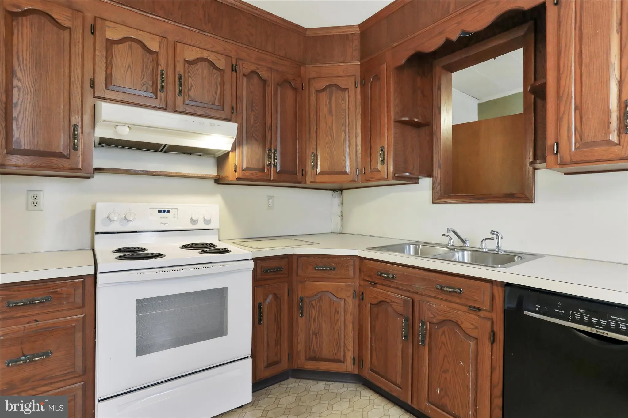 Shippensburg, Pennsylvania 17257, United States, 5 Bedrooms Bedrooms, ,2 BathroomsBathrooms,Residential,Active,241352