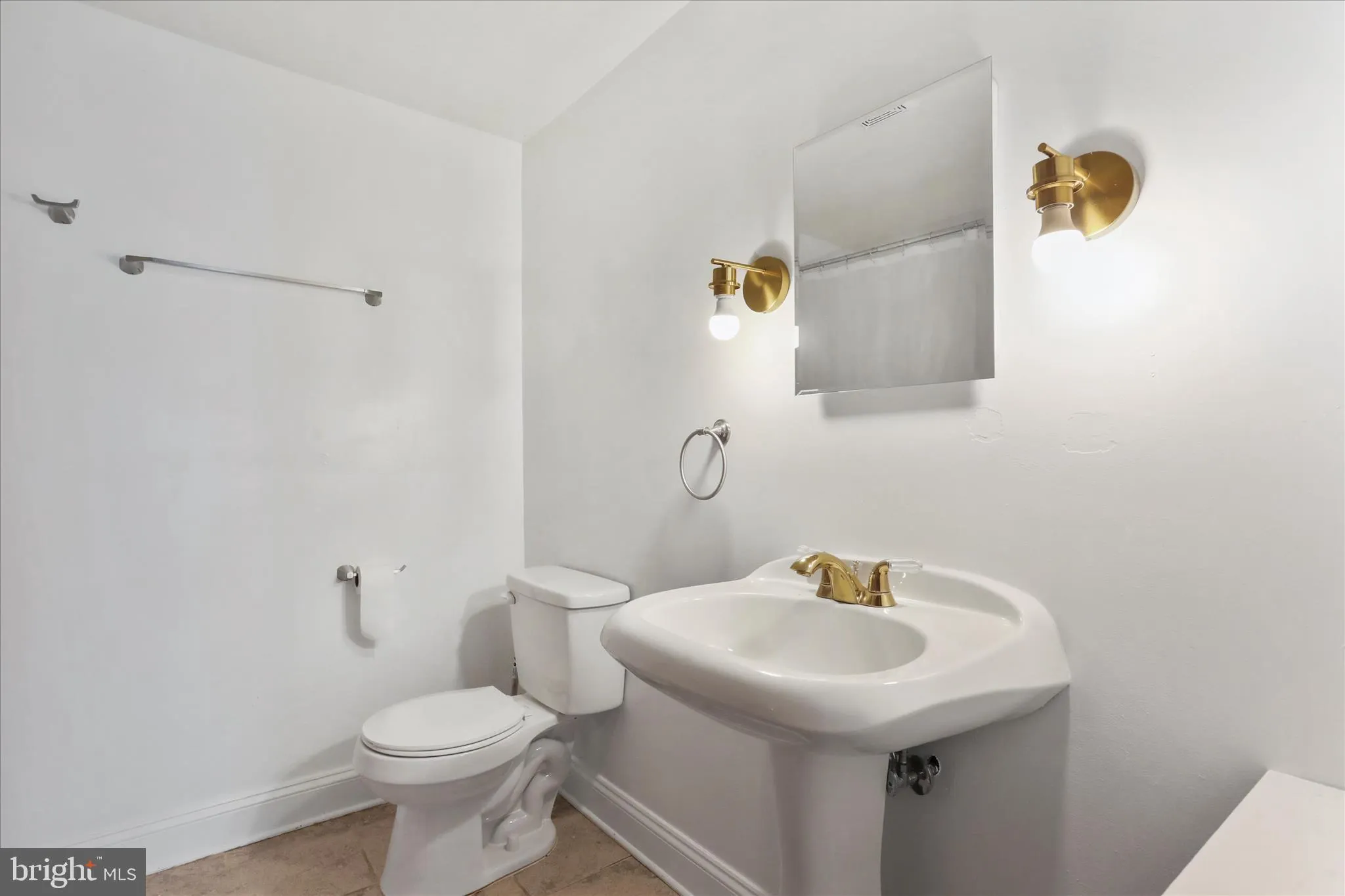 Shippensburg, Pennsylvania 17257, United States, 5 Bedrooms Bedrooms, ,2 BathroomsBathrooms,Residential,Active,241352