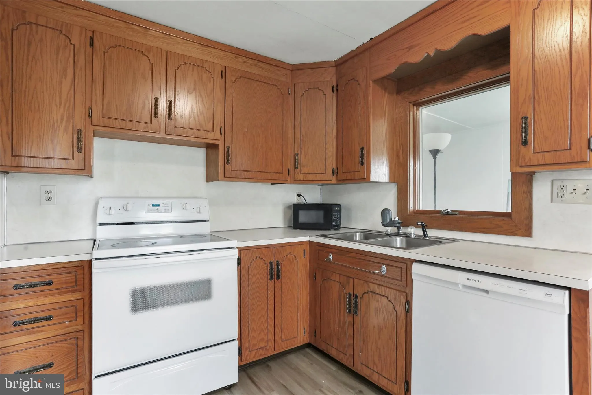 Shippensburg, Pennsylvania 17257, United States, 5 Bedrooms Bedrooms, ,2 BathroomsBathrooms,Residential,Active,241352