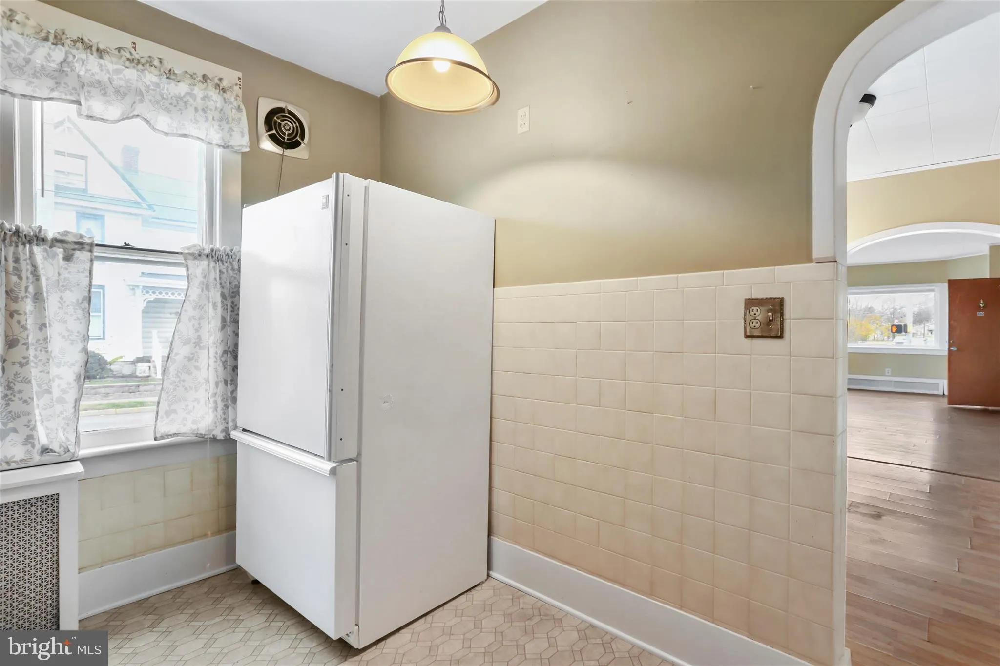 Shippensburg, Pennsylvania 17257, United States, 5 Bedrooms Bedrooms, ,2 BathroomsBathrooms,Residential,Active,241352