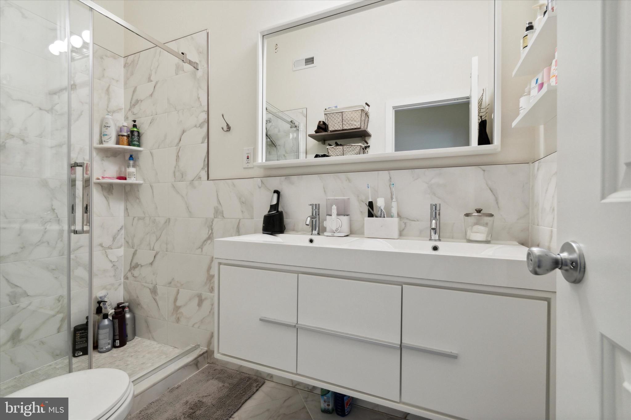 FISHTOWN - Residential Lease