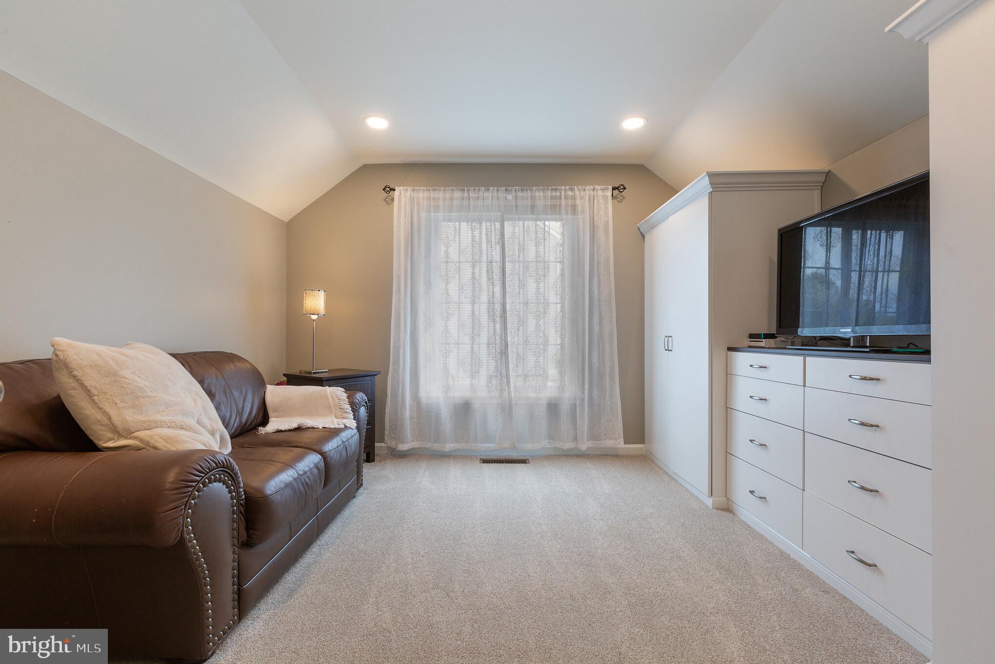 BIRMINGHAM HUNT - Residential