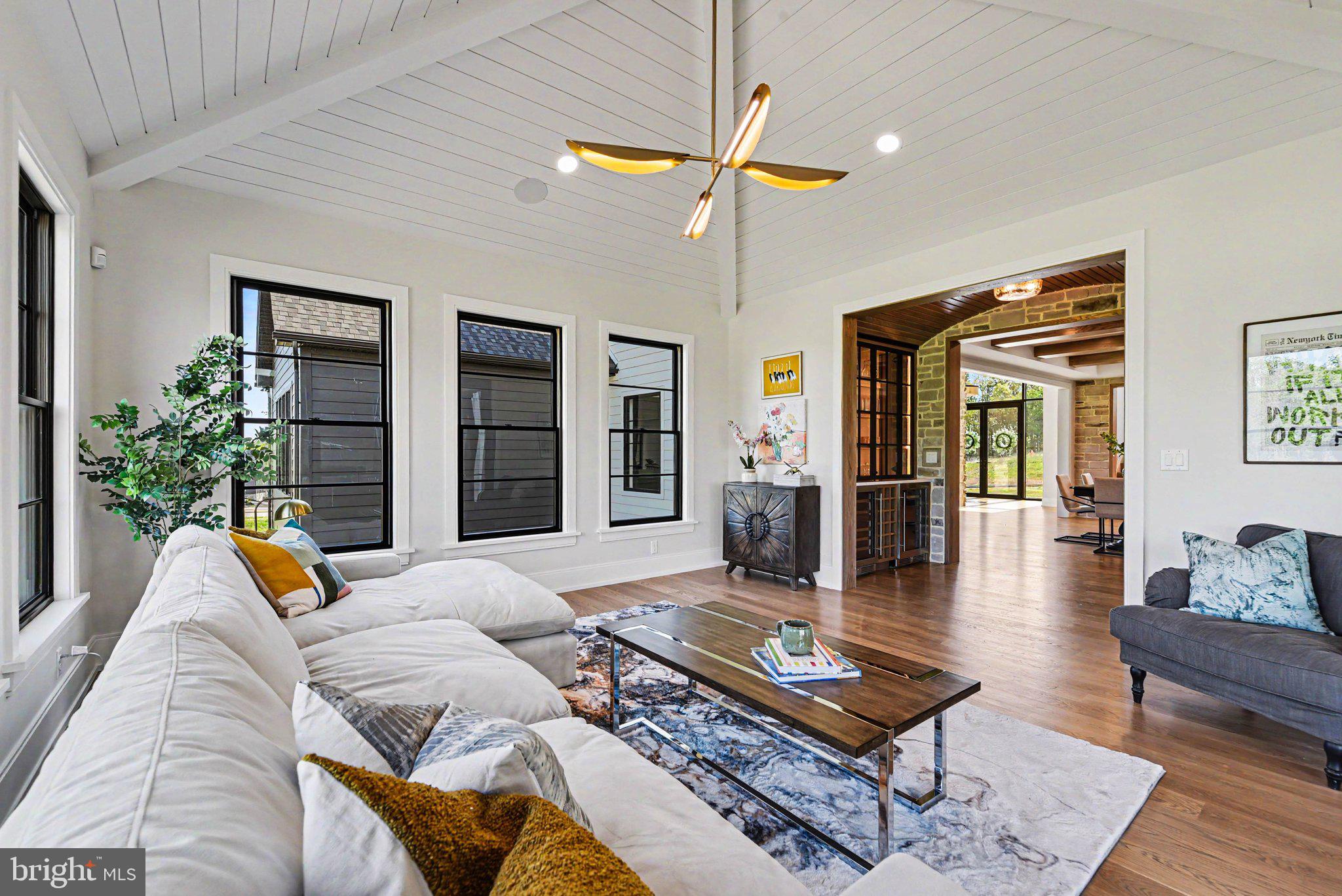 FARM CREST - Residential