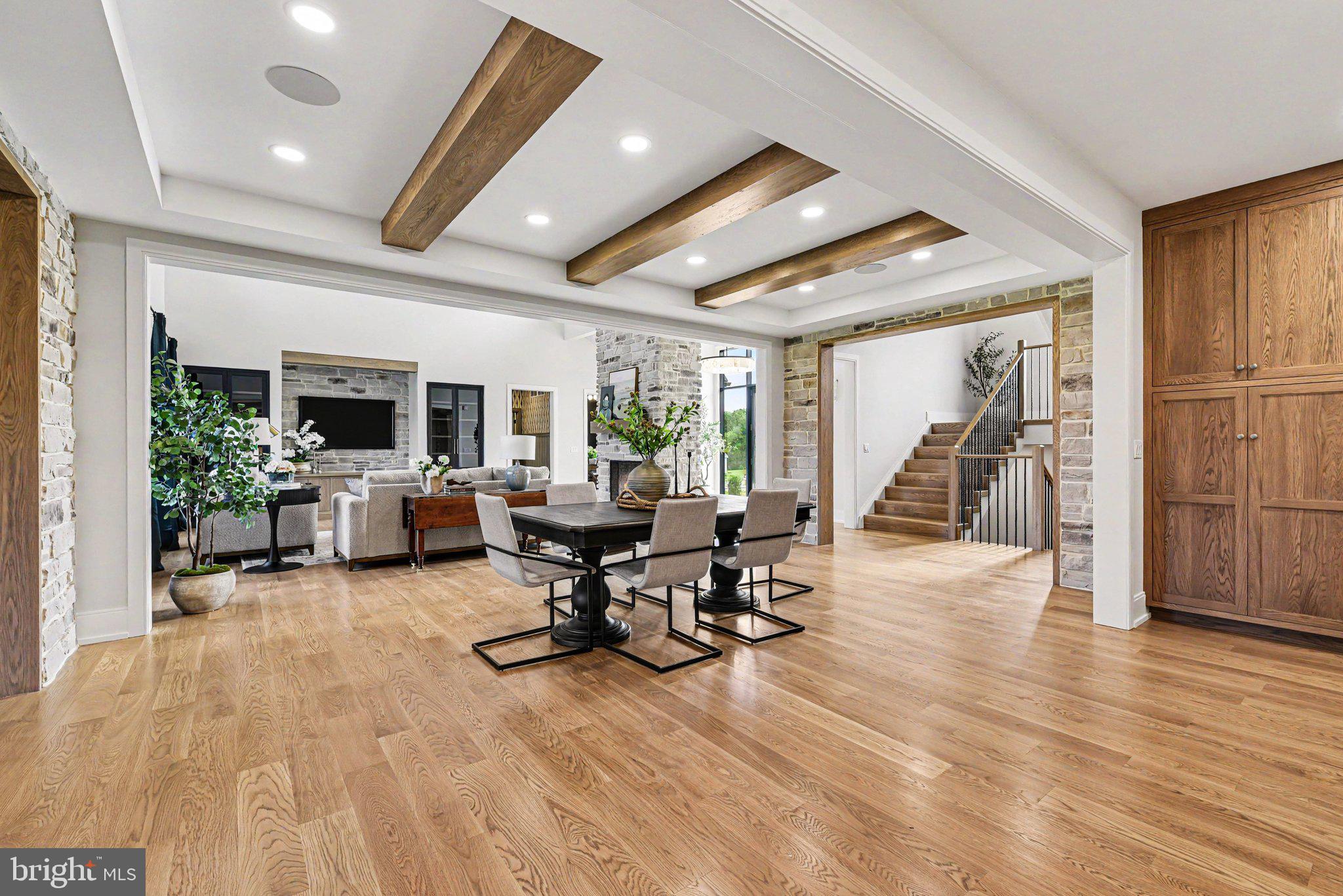 FARM CREST - Residential