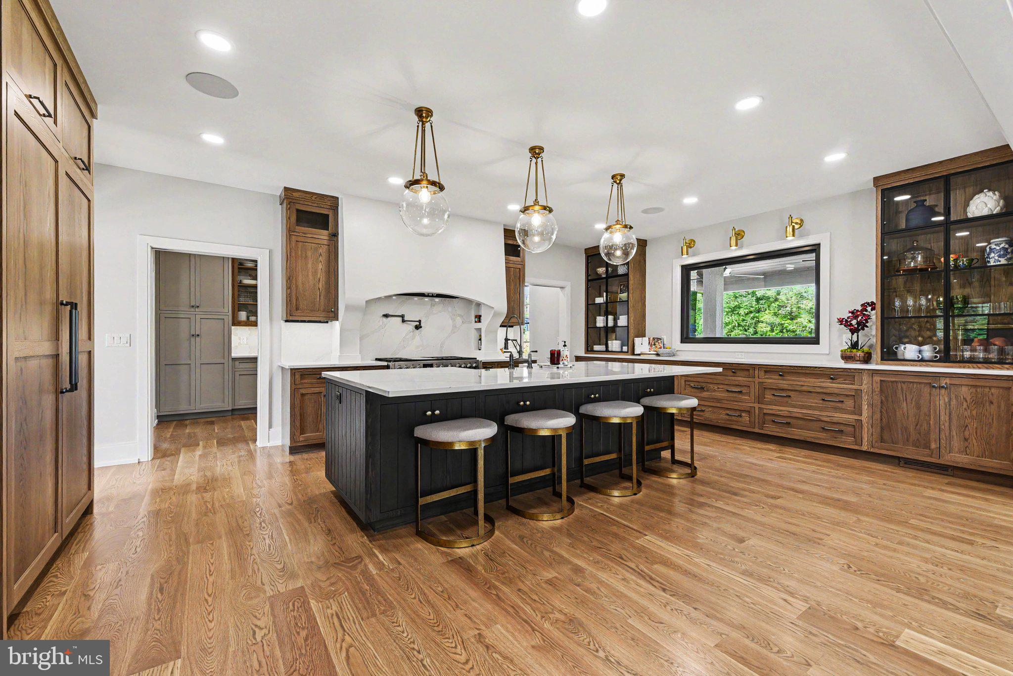 FARM CREST - Residential