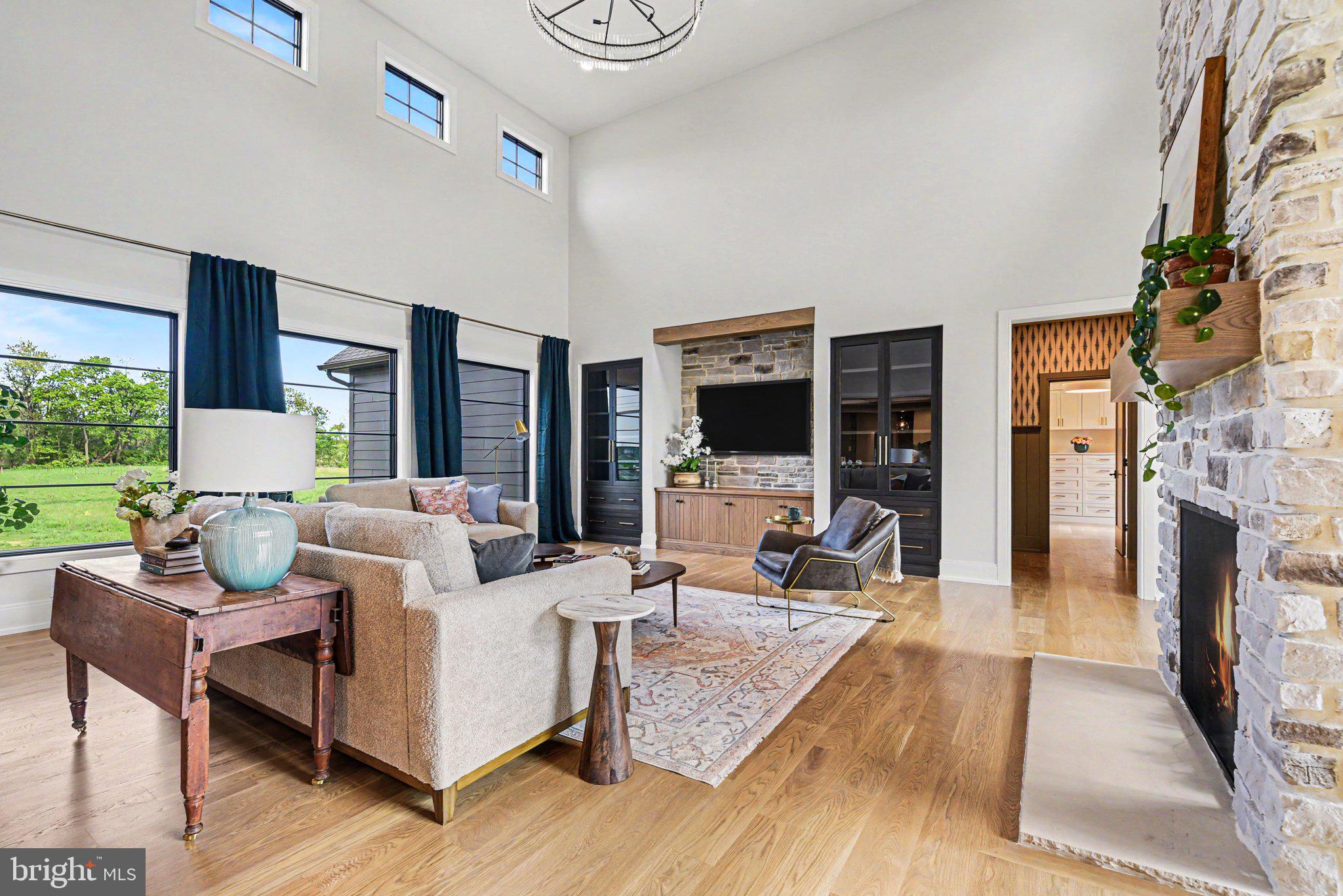 FARM CREST - Residential