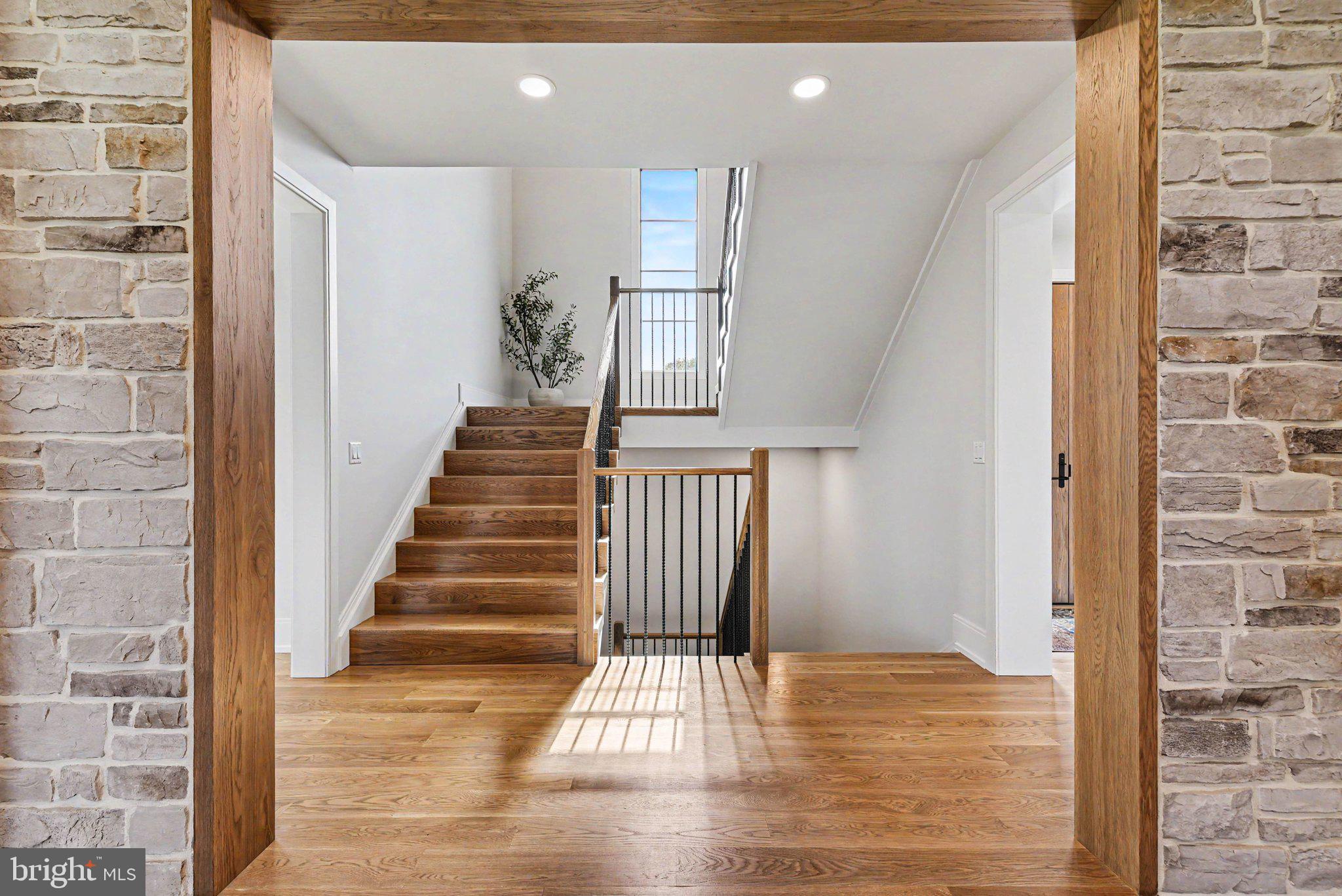 FARM CREST - Residential