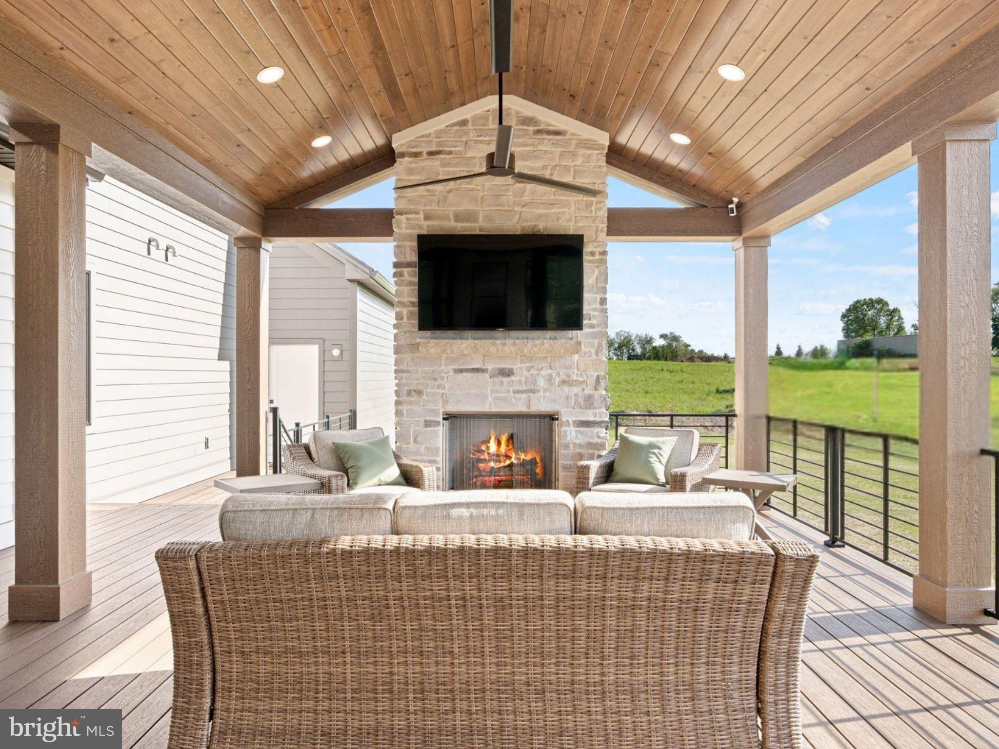 FARM CREST - Residential