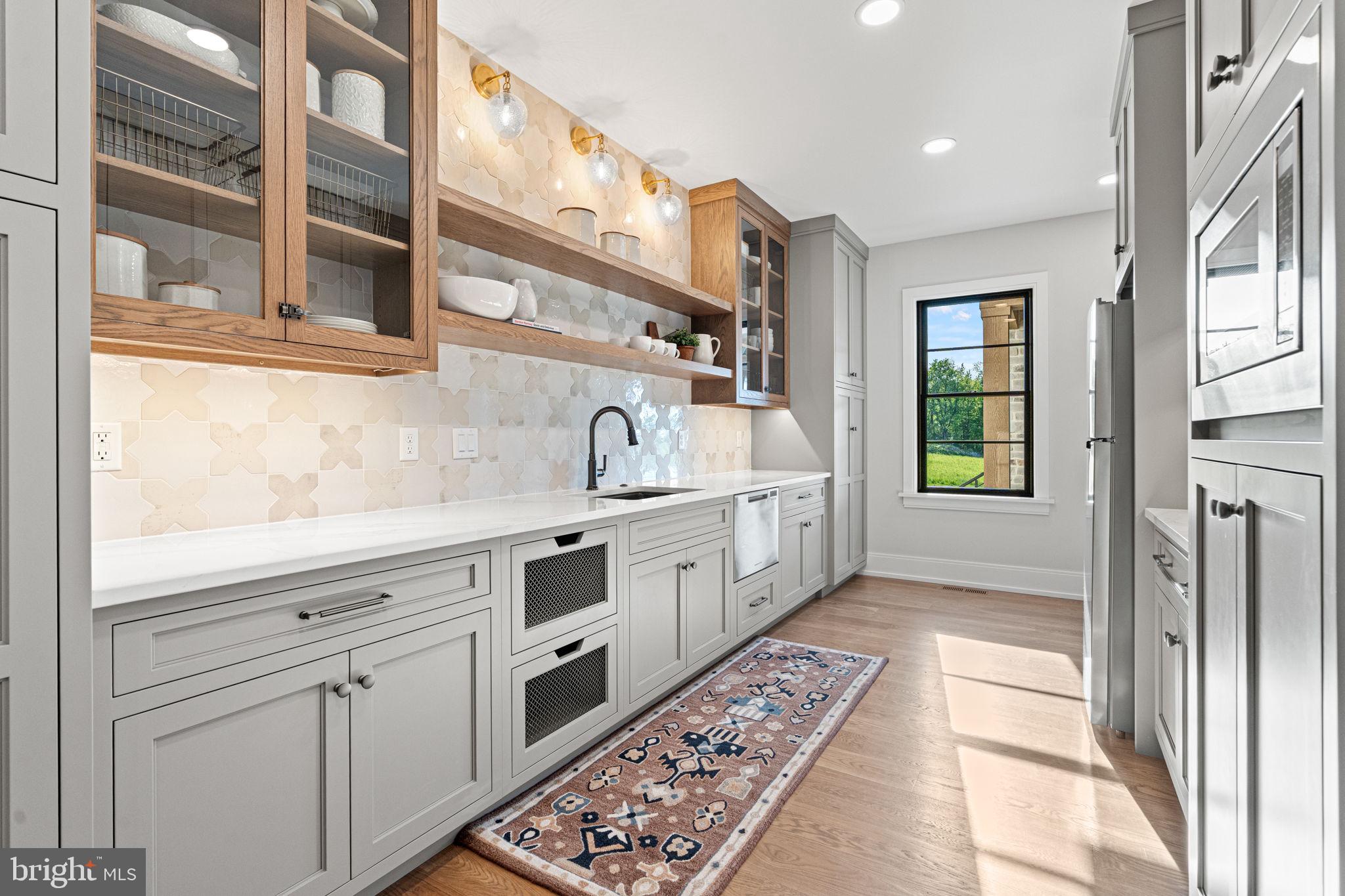 FARM CREST - Residential