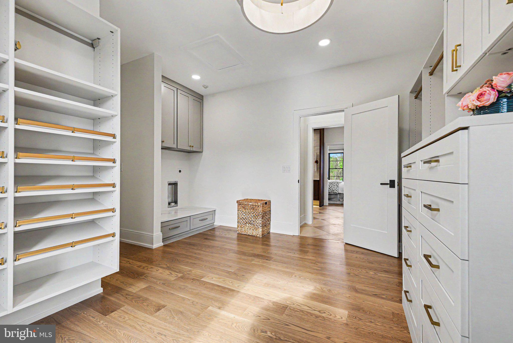 FARM CREST - Residential