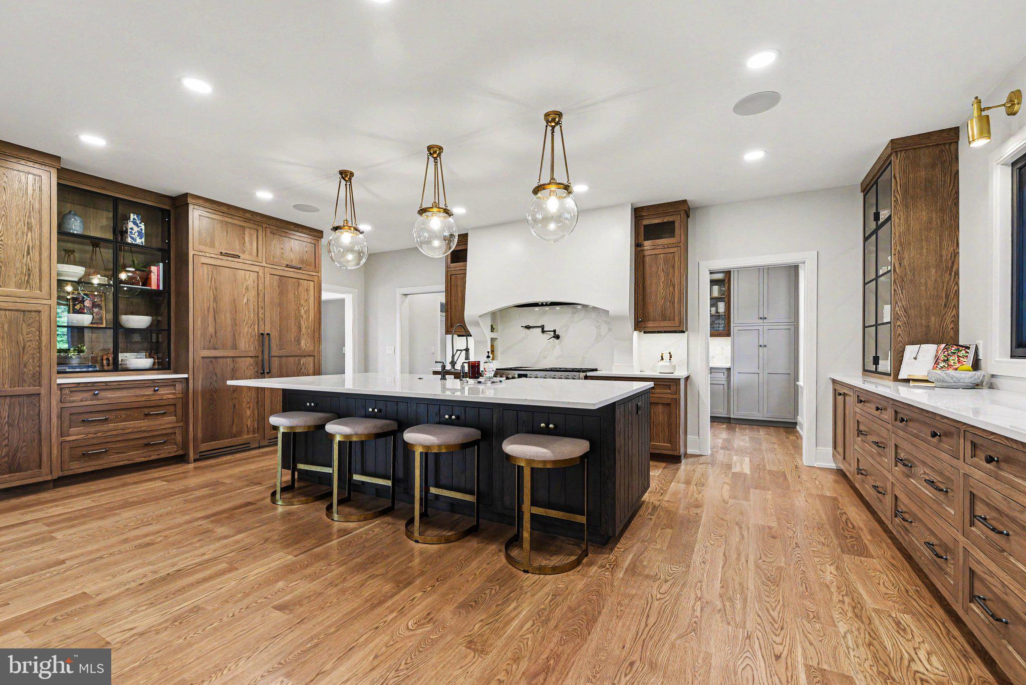 FARM CREST - Residential