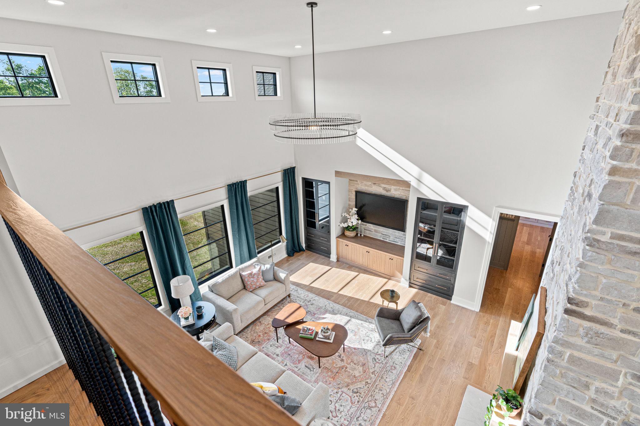 FARM CREST - Residential