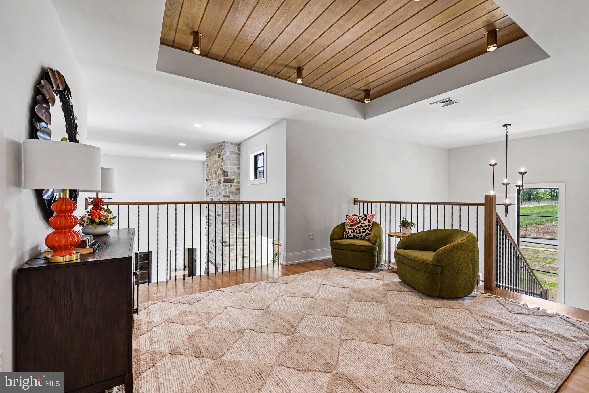 FARM CREST - Residential