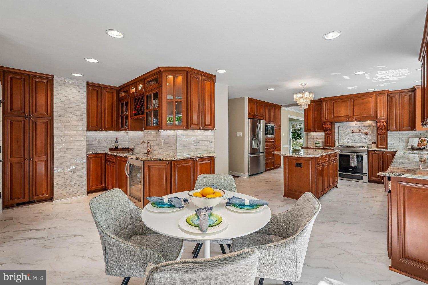 CLIFTON FARM - Residential