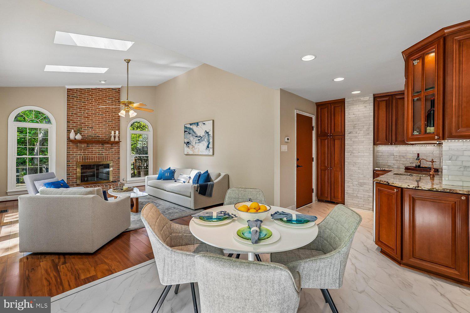 CLIFTON FARM - Residential