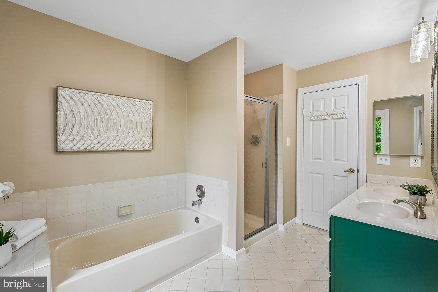 CLIFTON FARM - Residential